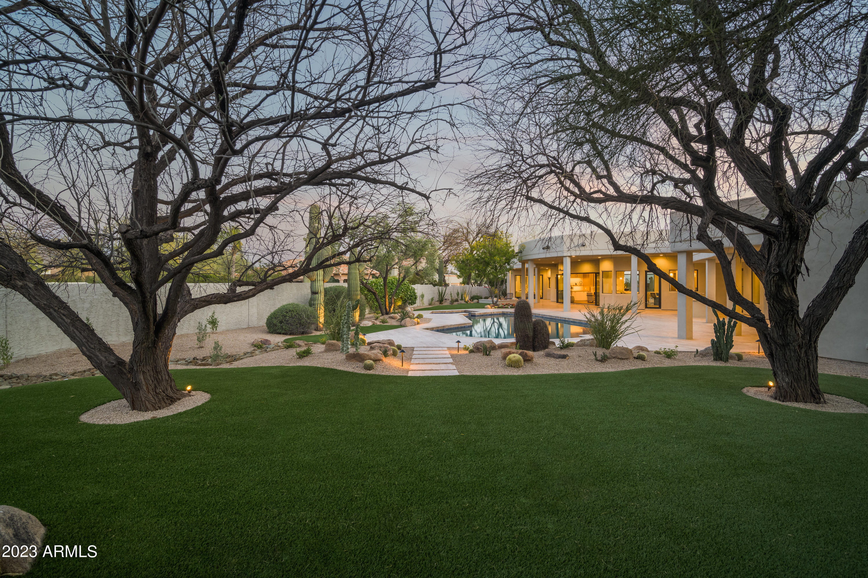 8250 E VIA DEL SOL Drive