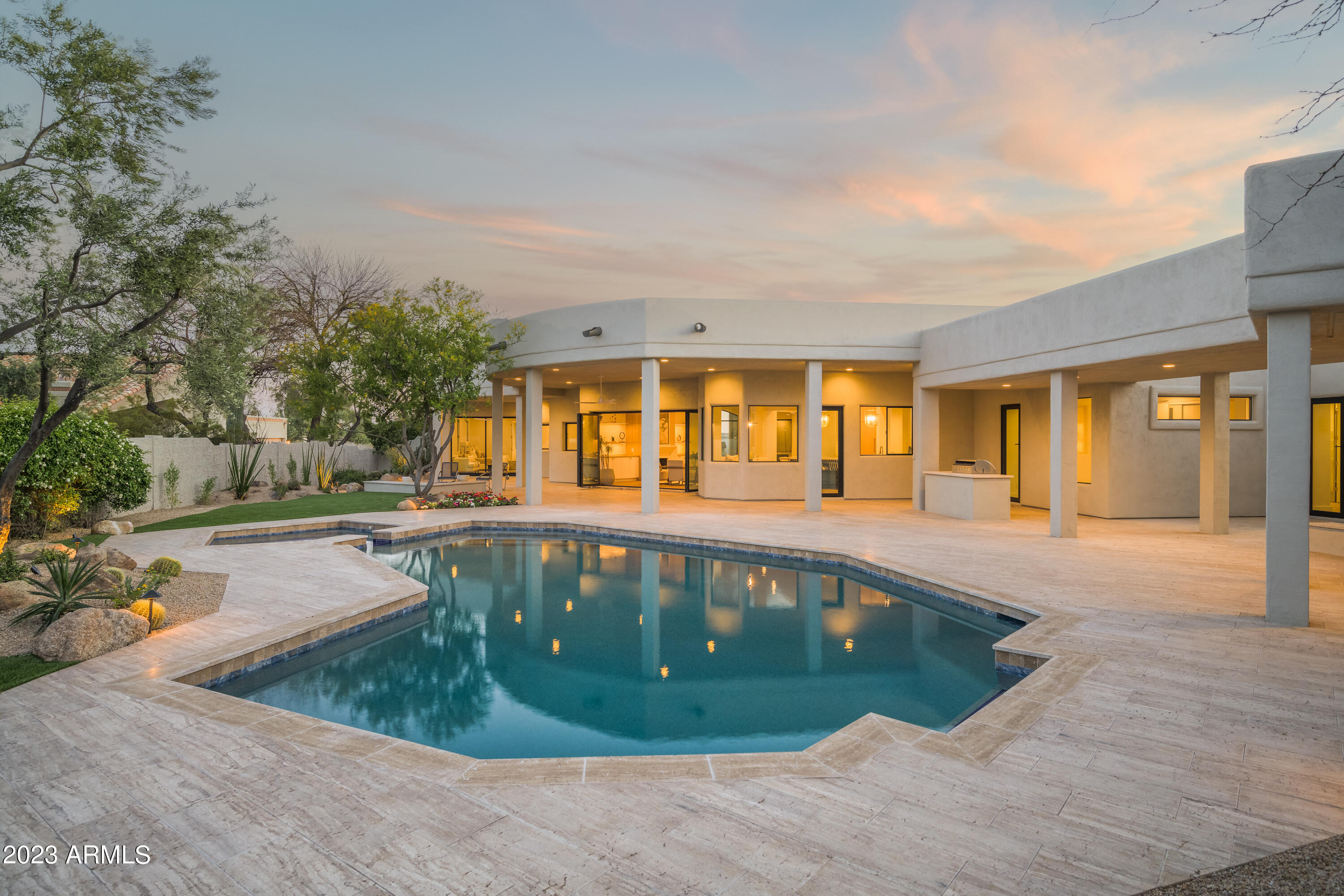 8250 E VIA DEL SOL Drive