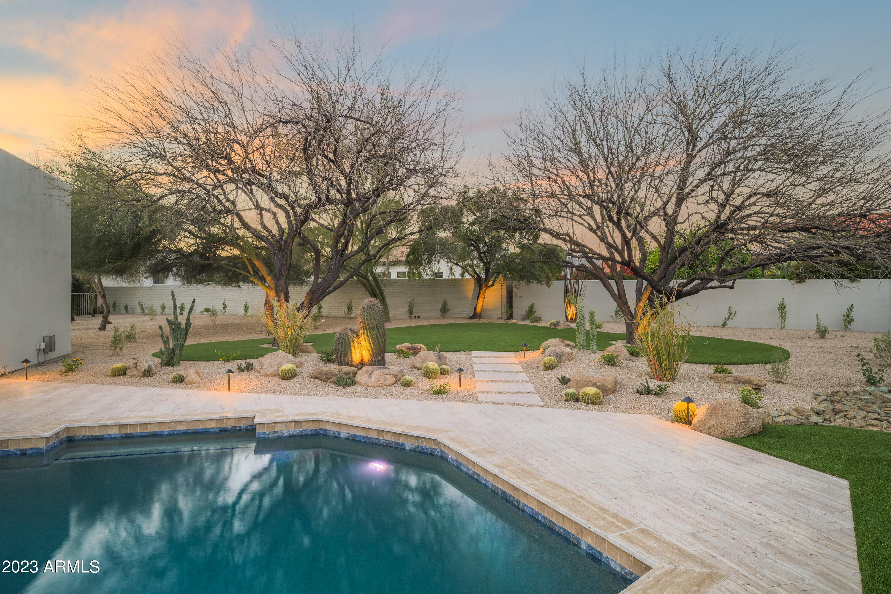 8250 E VIA DEL SOL Drive