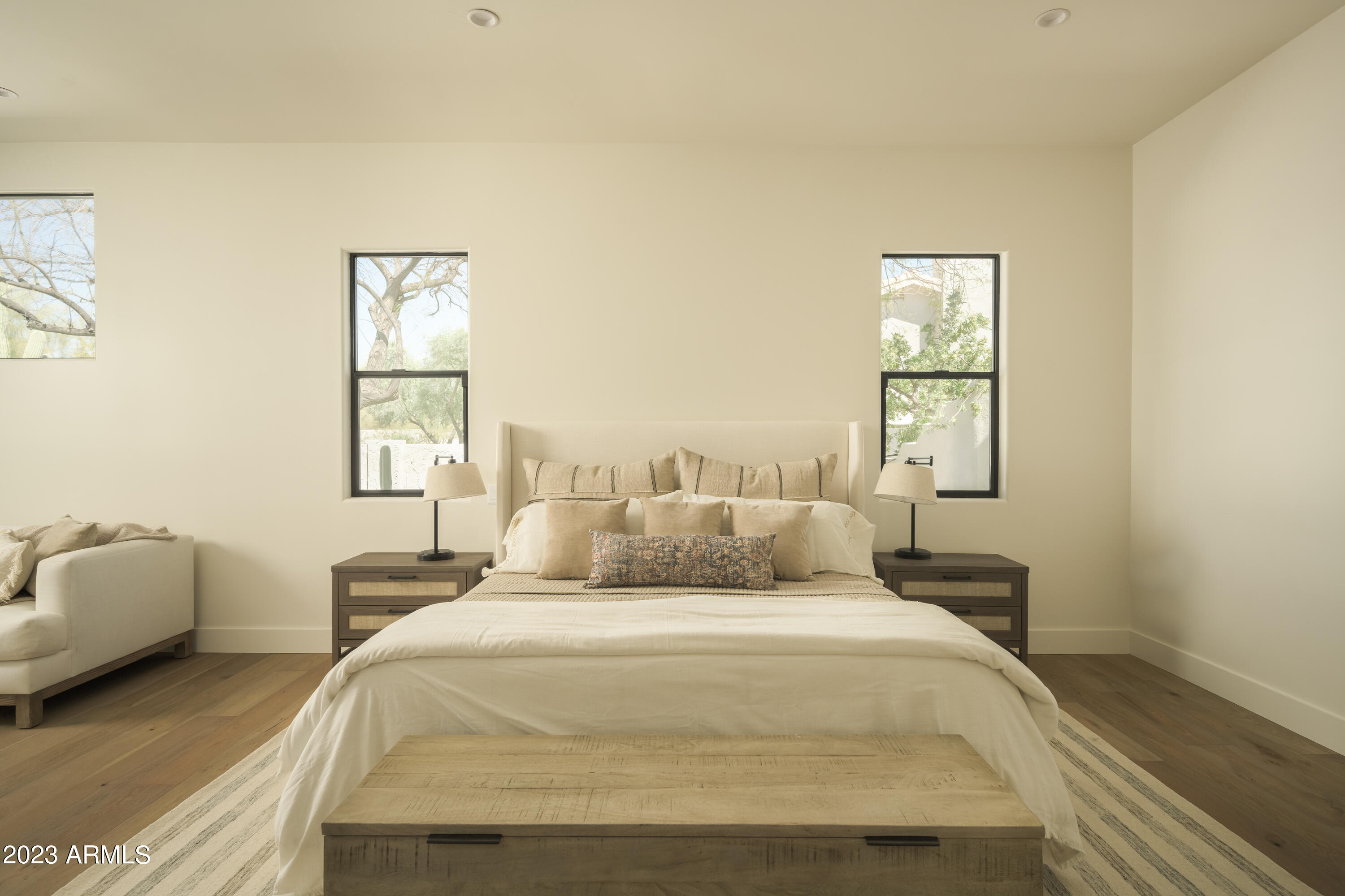 8250 E VIA DEL SOL Drive