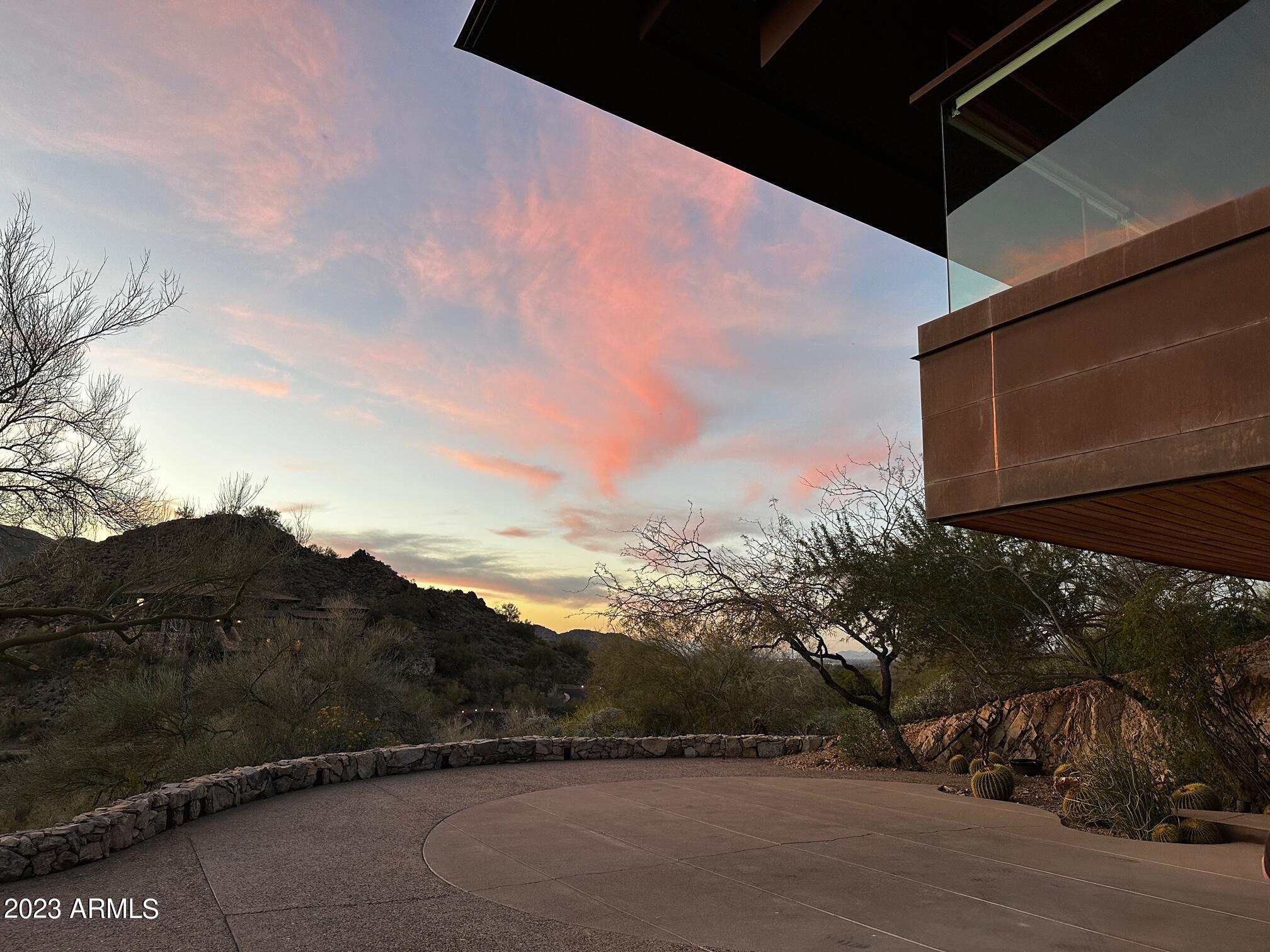 7431 N LAS BRISAS Lane