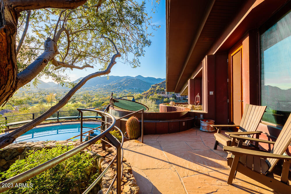 7431 N LAS BRISAS Lane