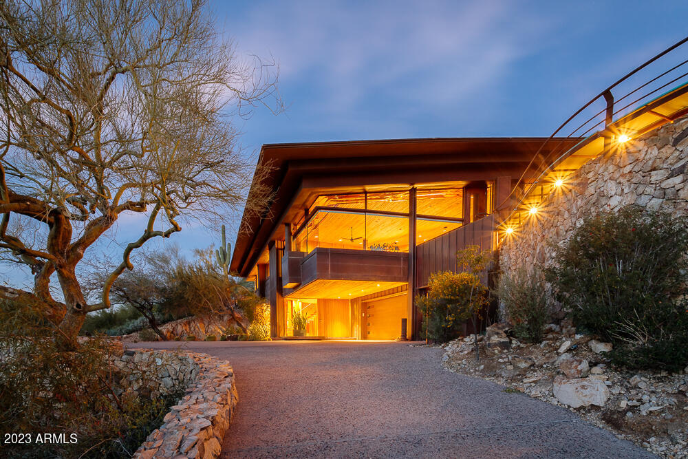 7431 N LAS BRISAS Lane