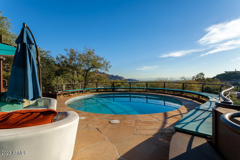 7431 N LAS BRISAS Lane
