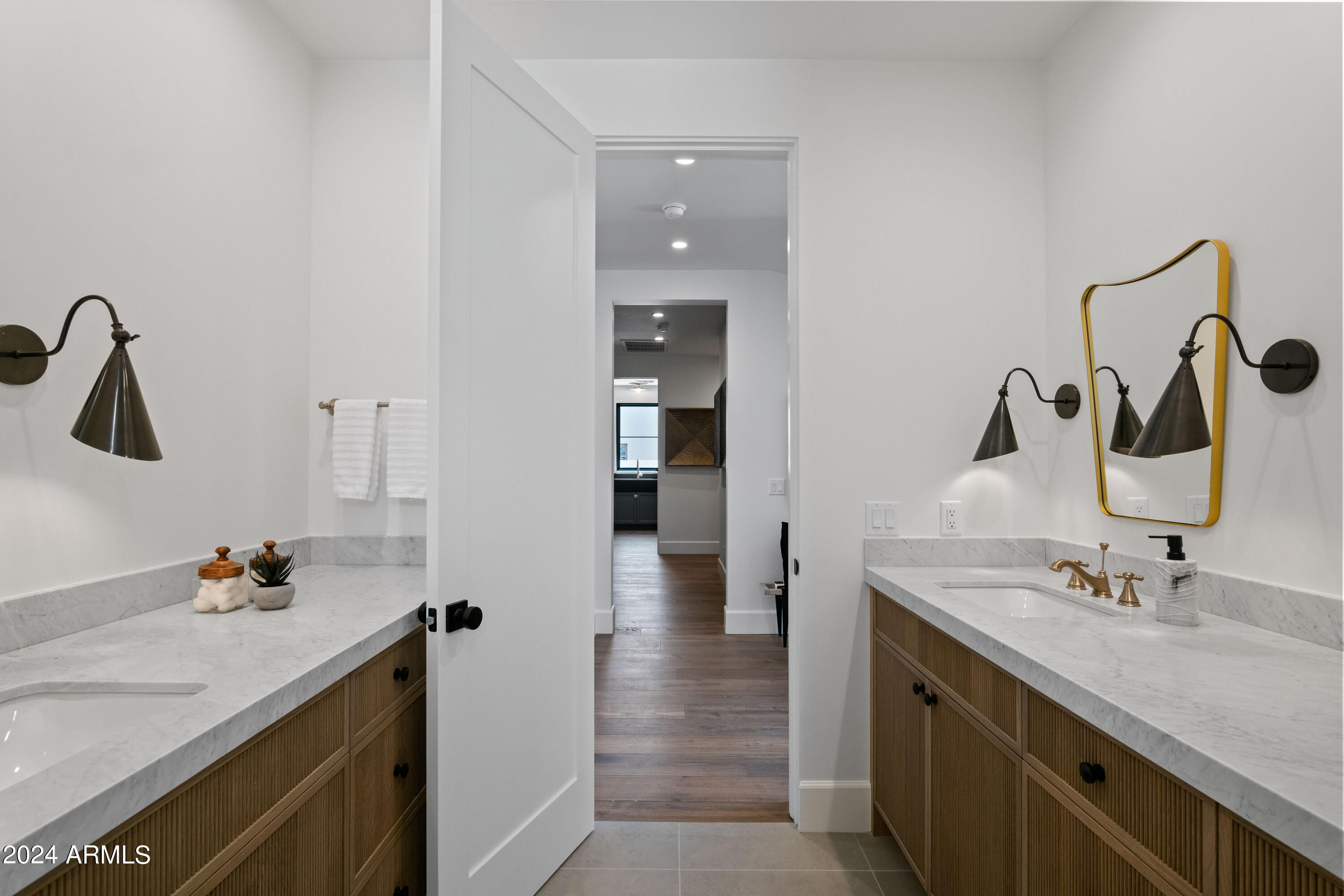 4518 E CAMPBELL Avenue