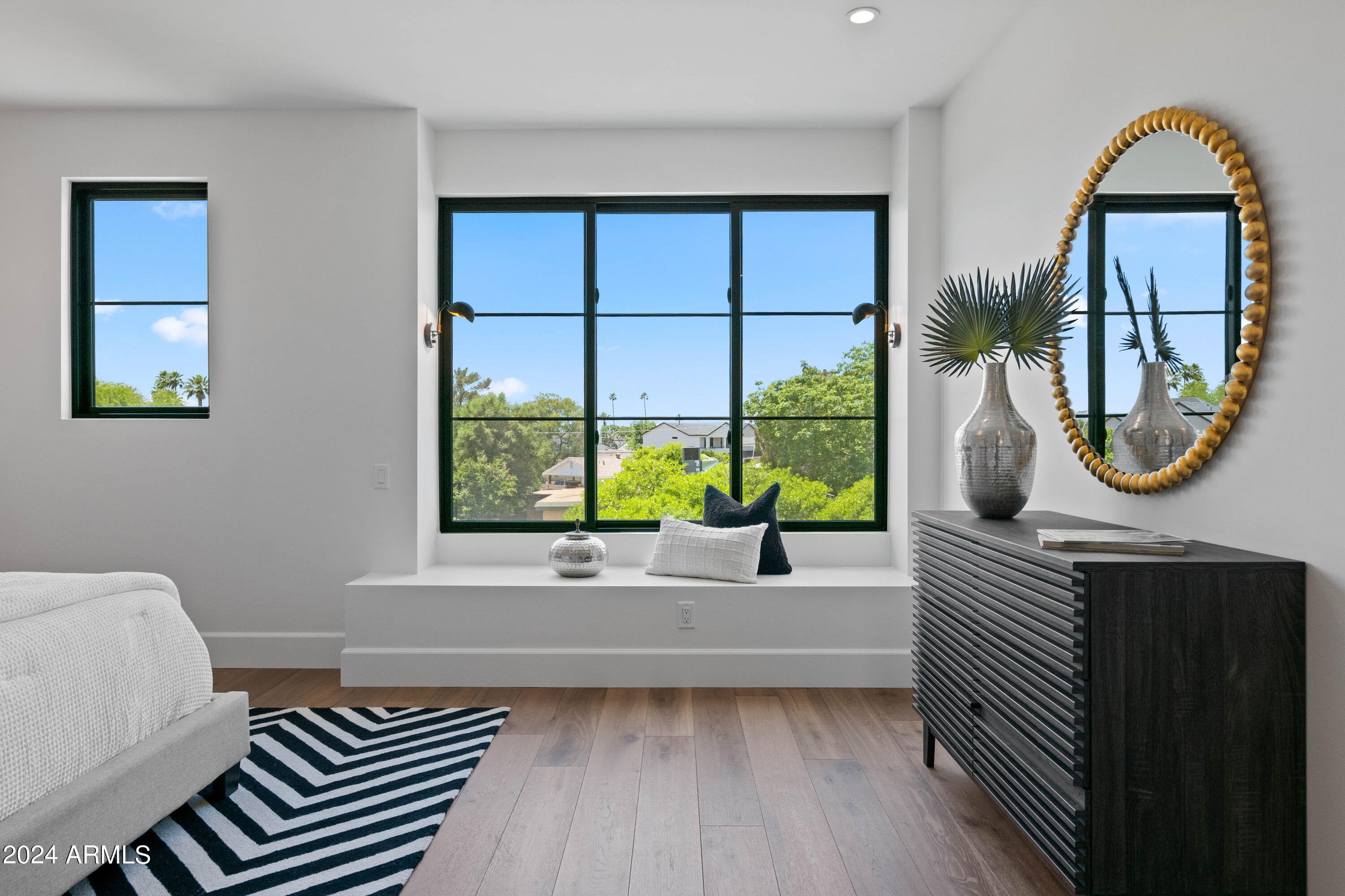 4518 E CAMPBELL Avenue