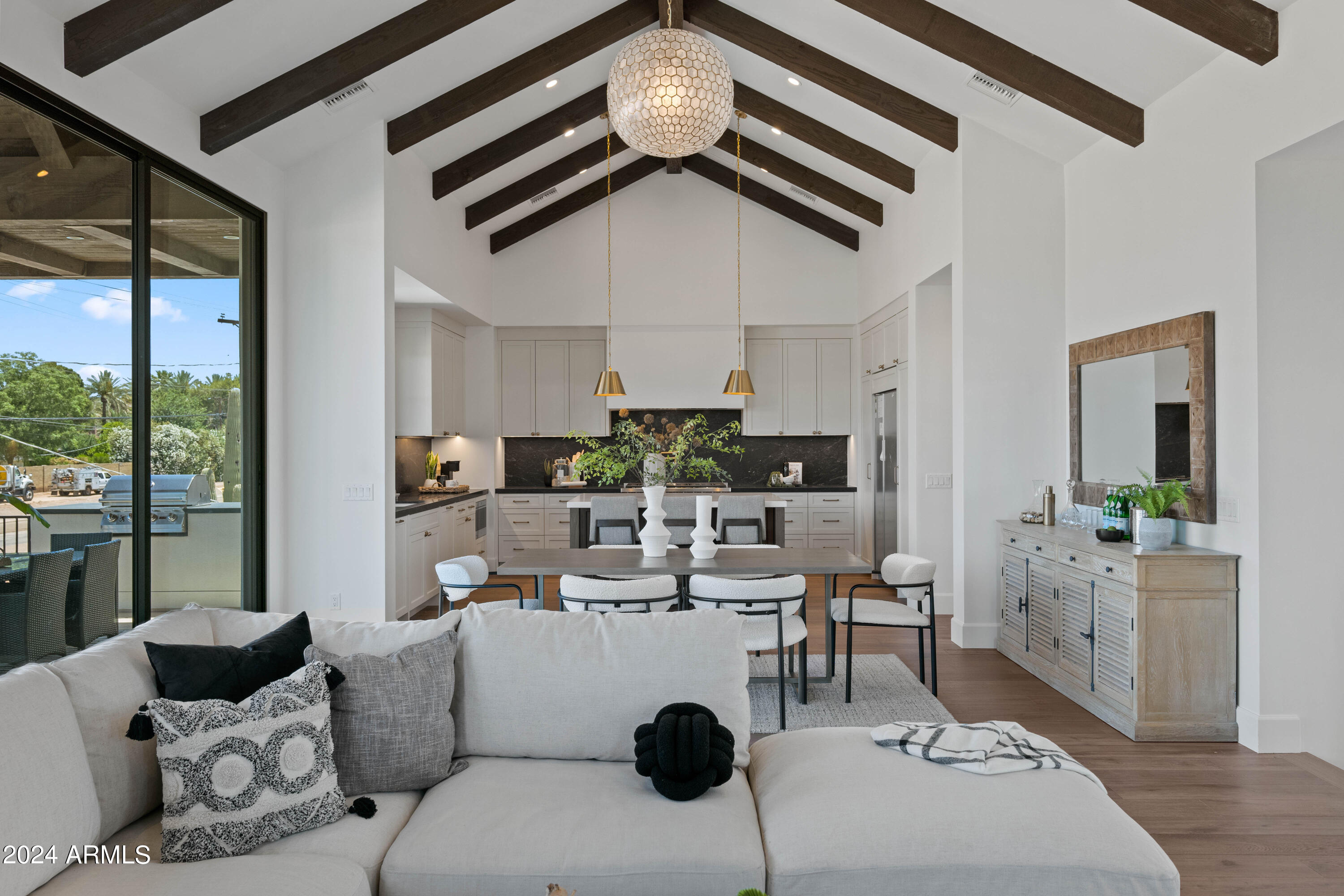 4518 E CAMPBELL Avenue