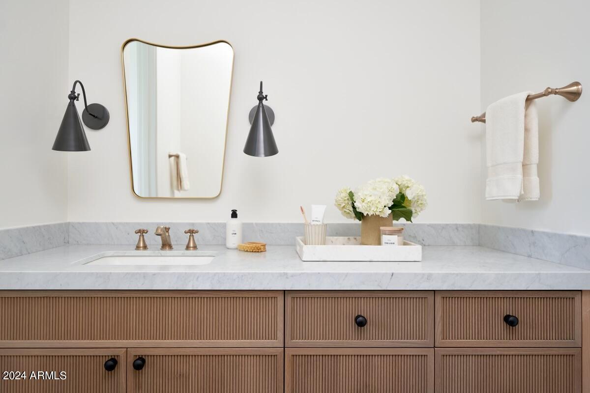 4518 E CAMPBELL Avenue