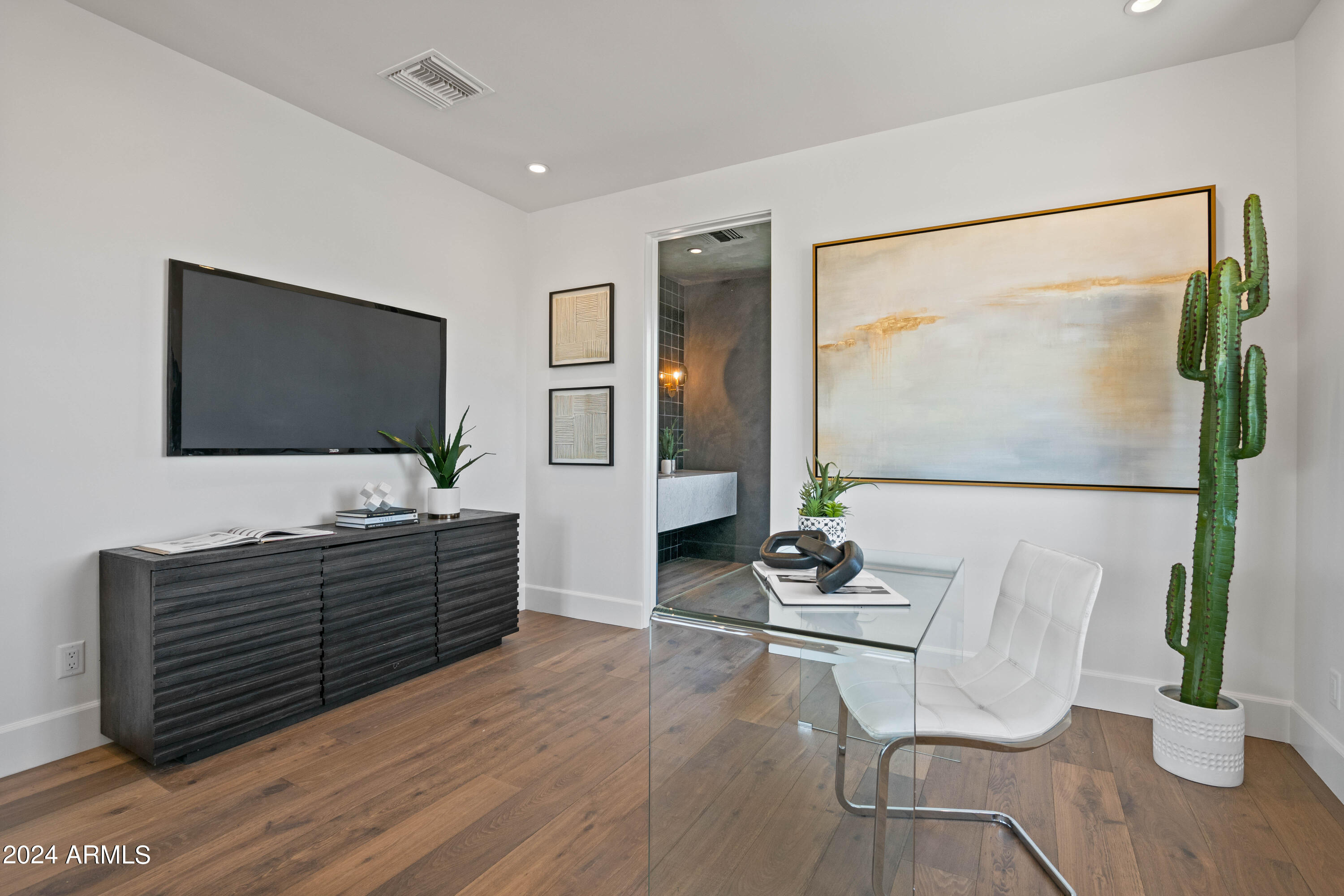 4518 E CAMPBELL Avenue