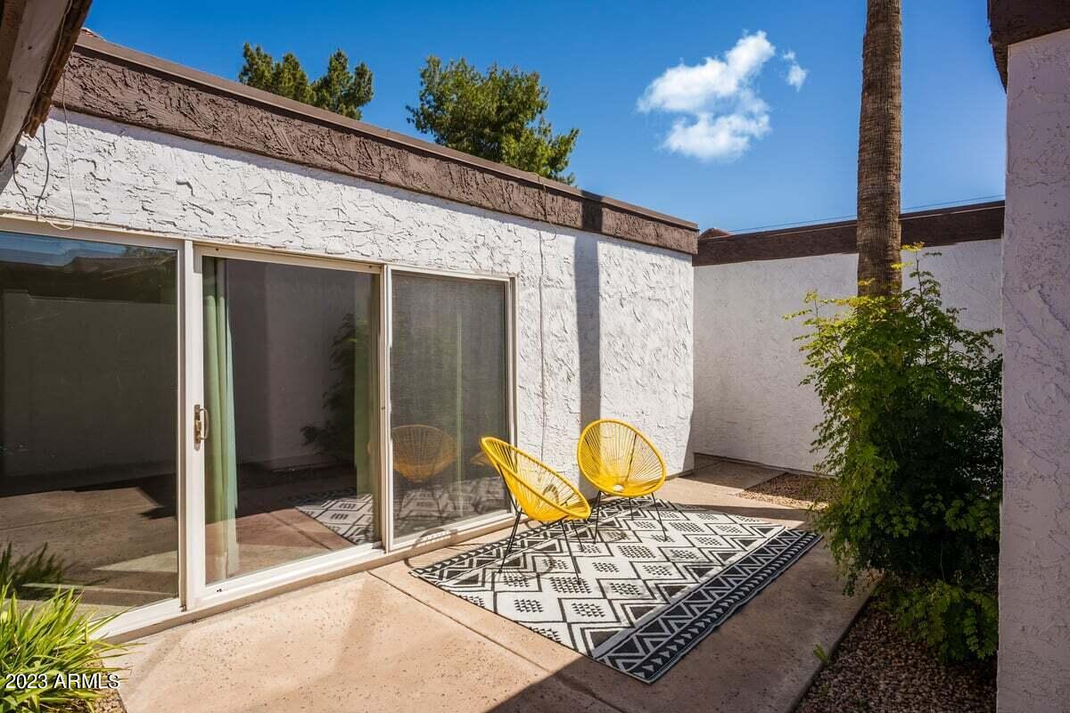 8741 E Via De La Luna --