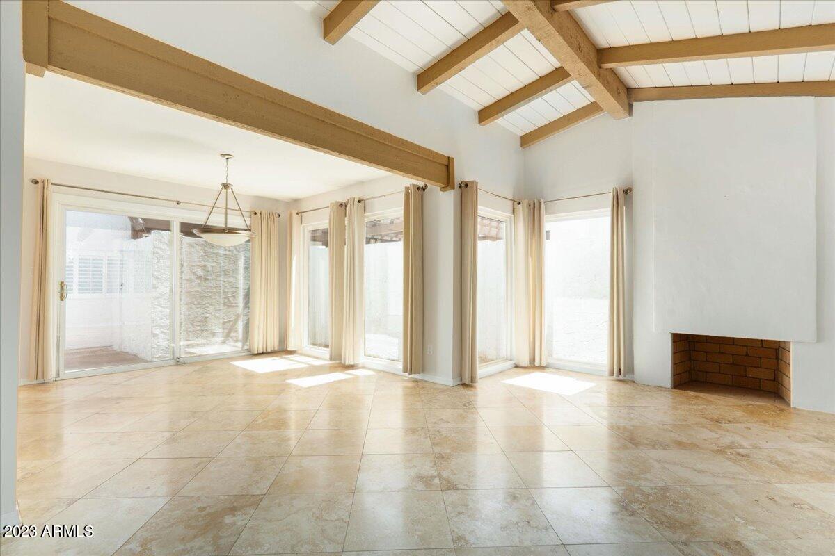 8741 E Via De La Luna --