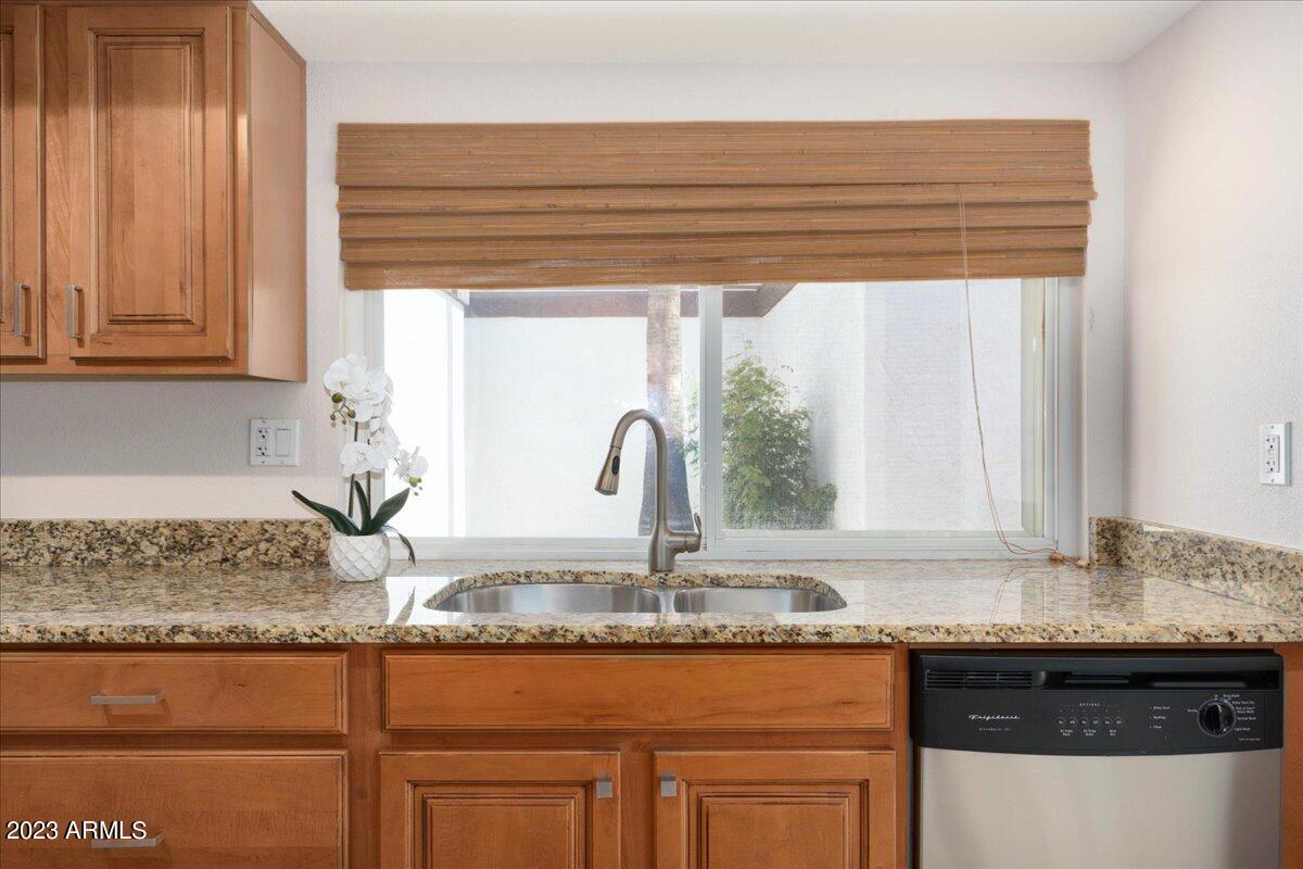 8741 E Via De La Luna --