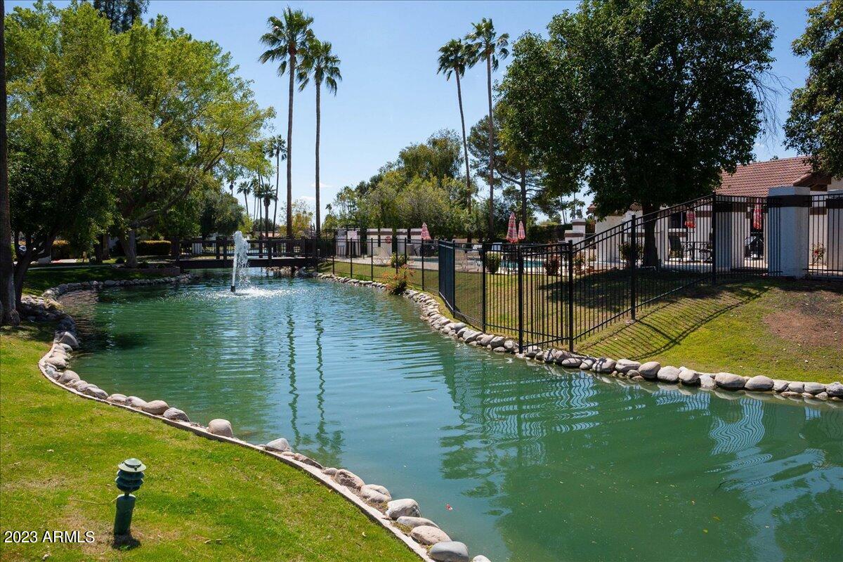 8741 E Via De La Luna --