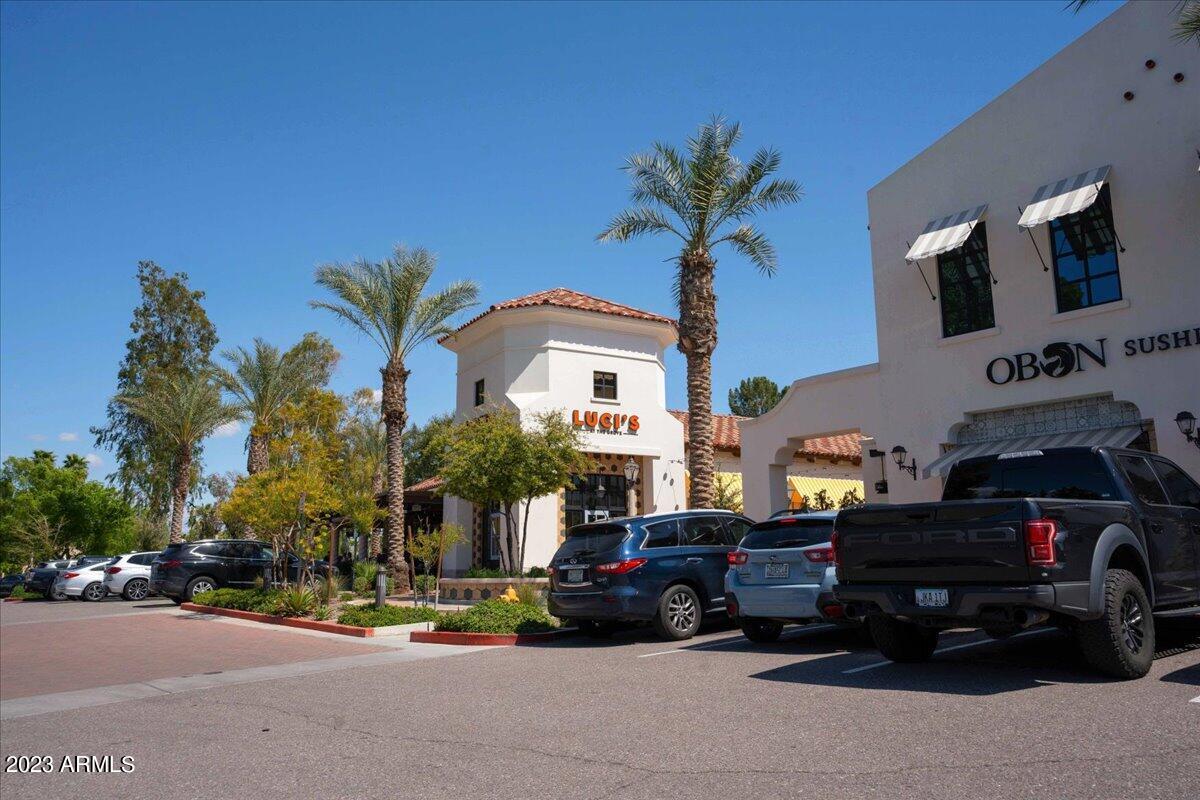 8741 E Via De La Luna --