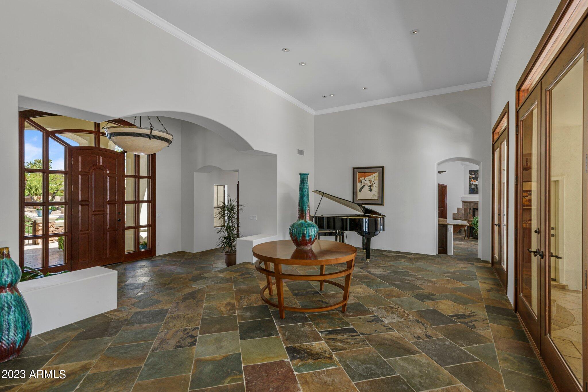 4539 E BERYL Lane