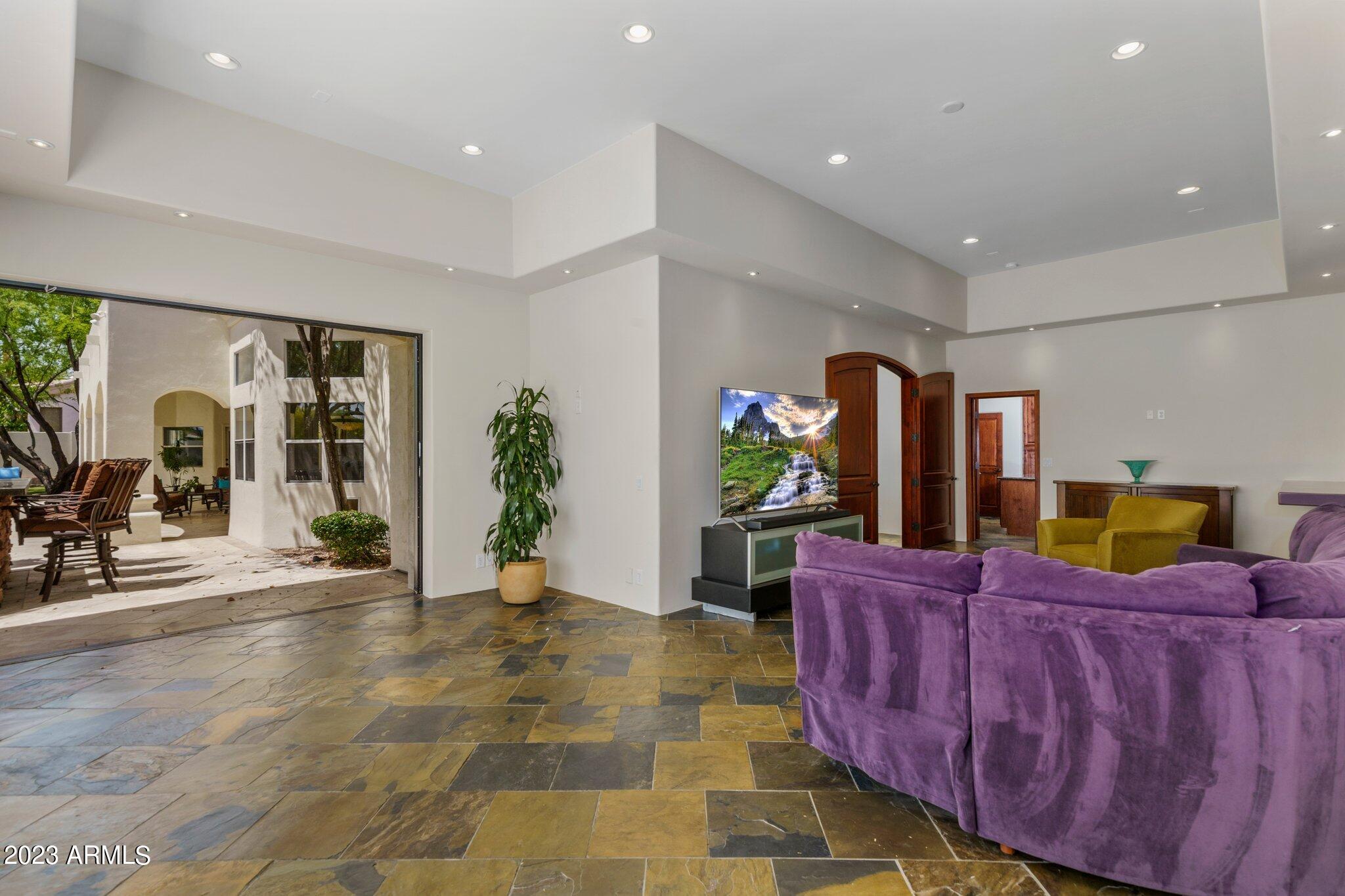 4539 E BERYL Lane