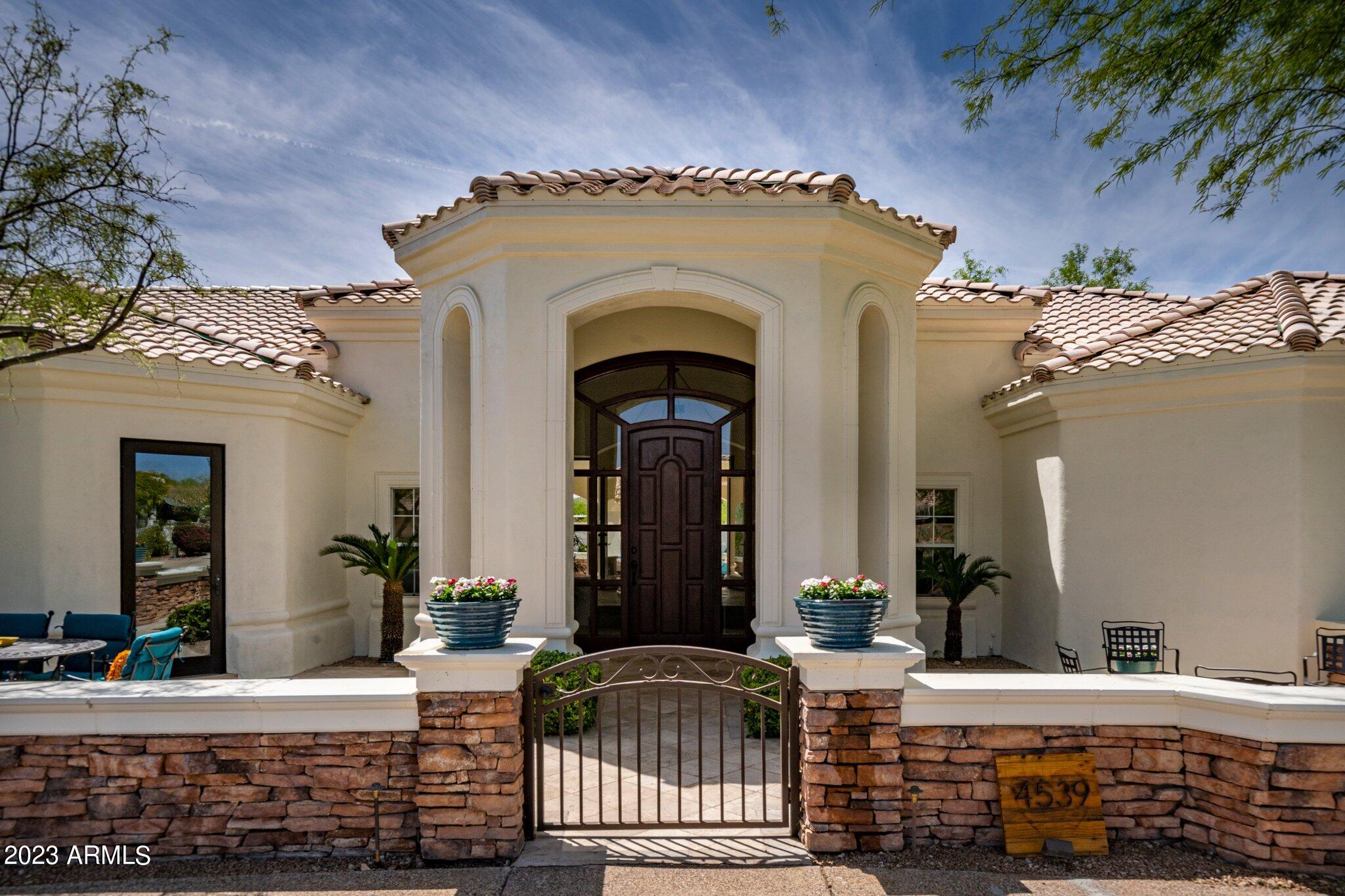 4539 E BERYL Lane