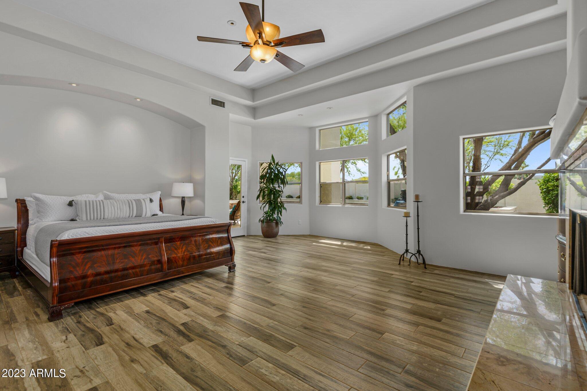 4539 E BERYL Lane