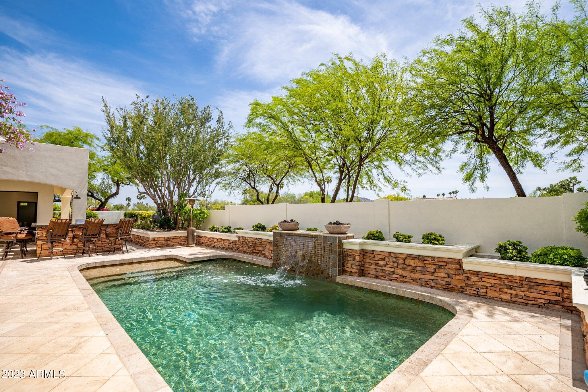 4539 E BERYL Lane