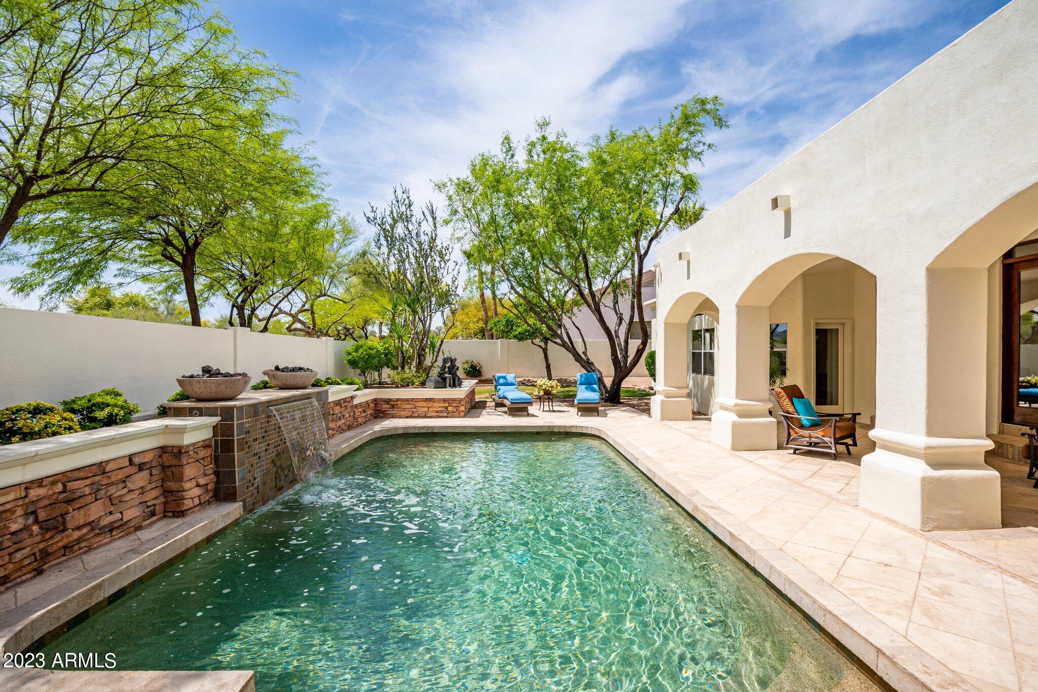 4539 E BERYL Lane