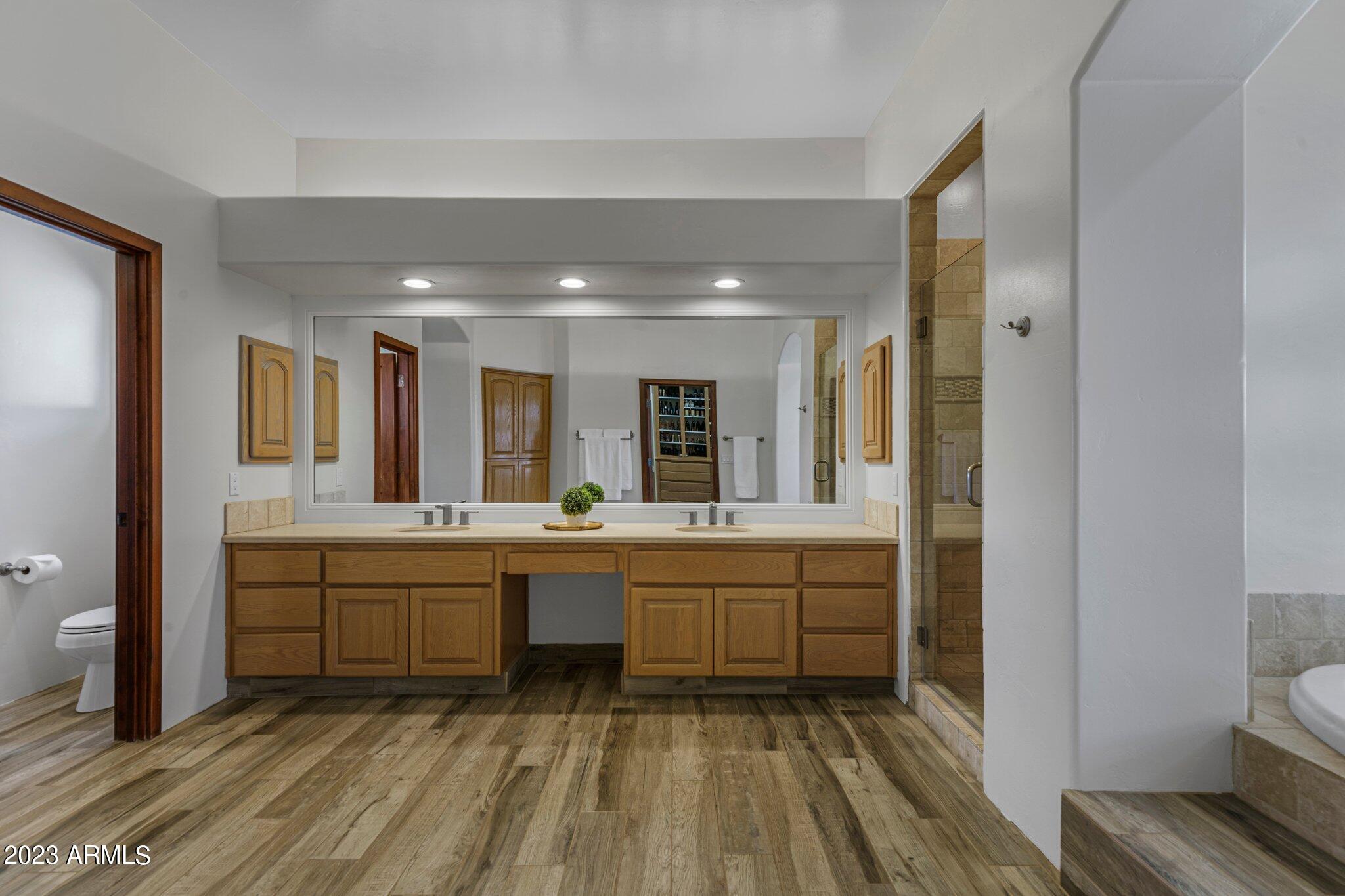 4539 E BERYL Lane