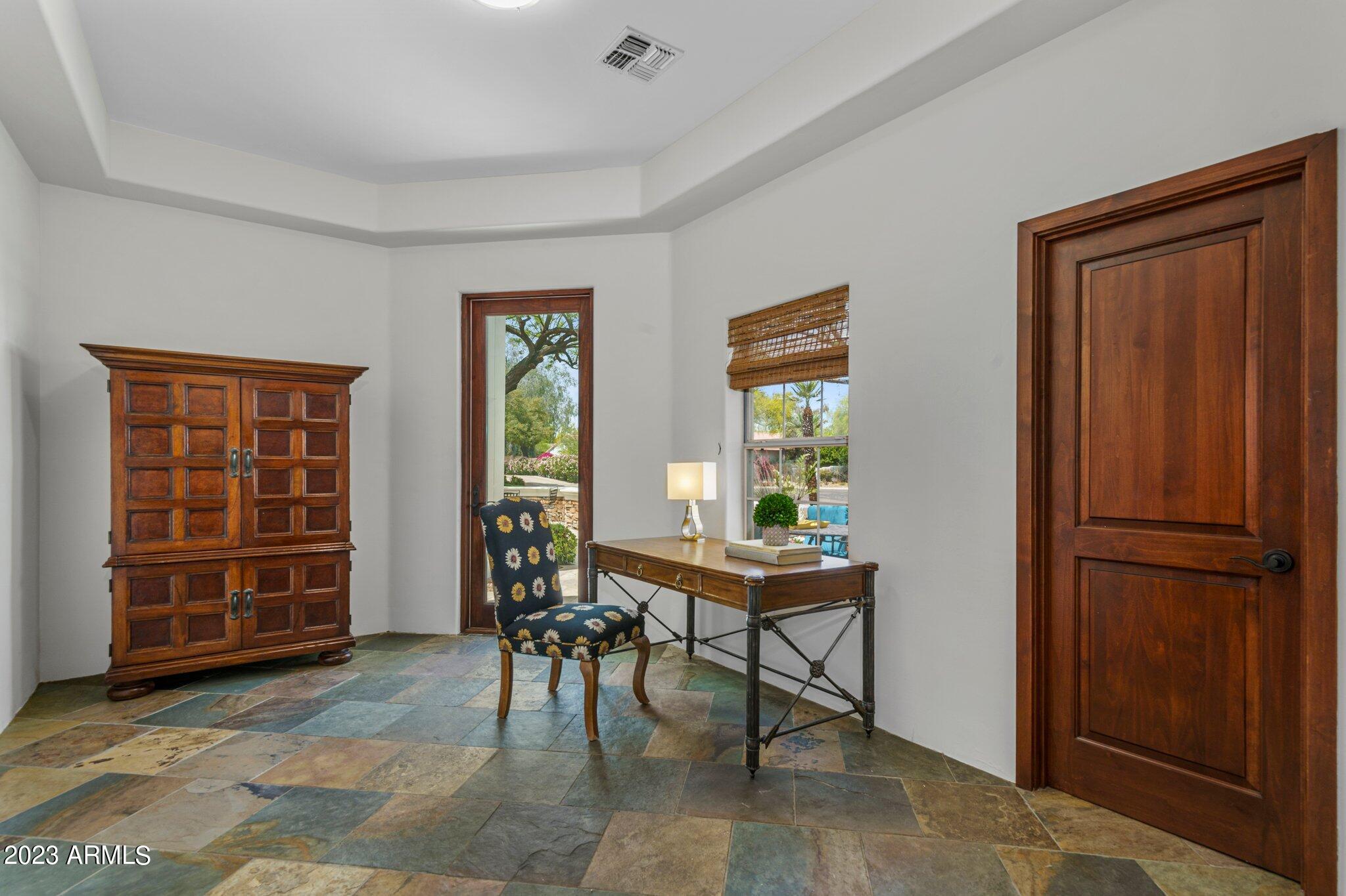 4539 E BERYL Lane