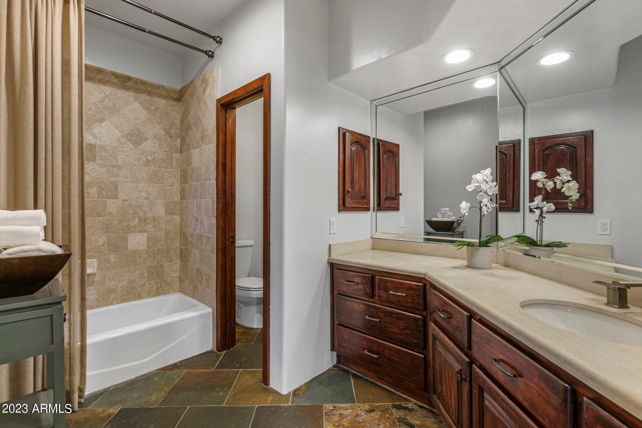 4539 E BERYL Lane
