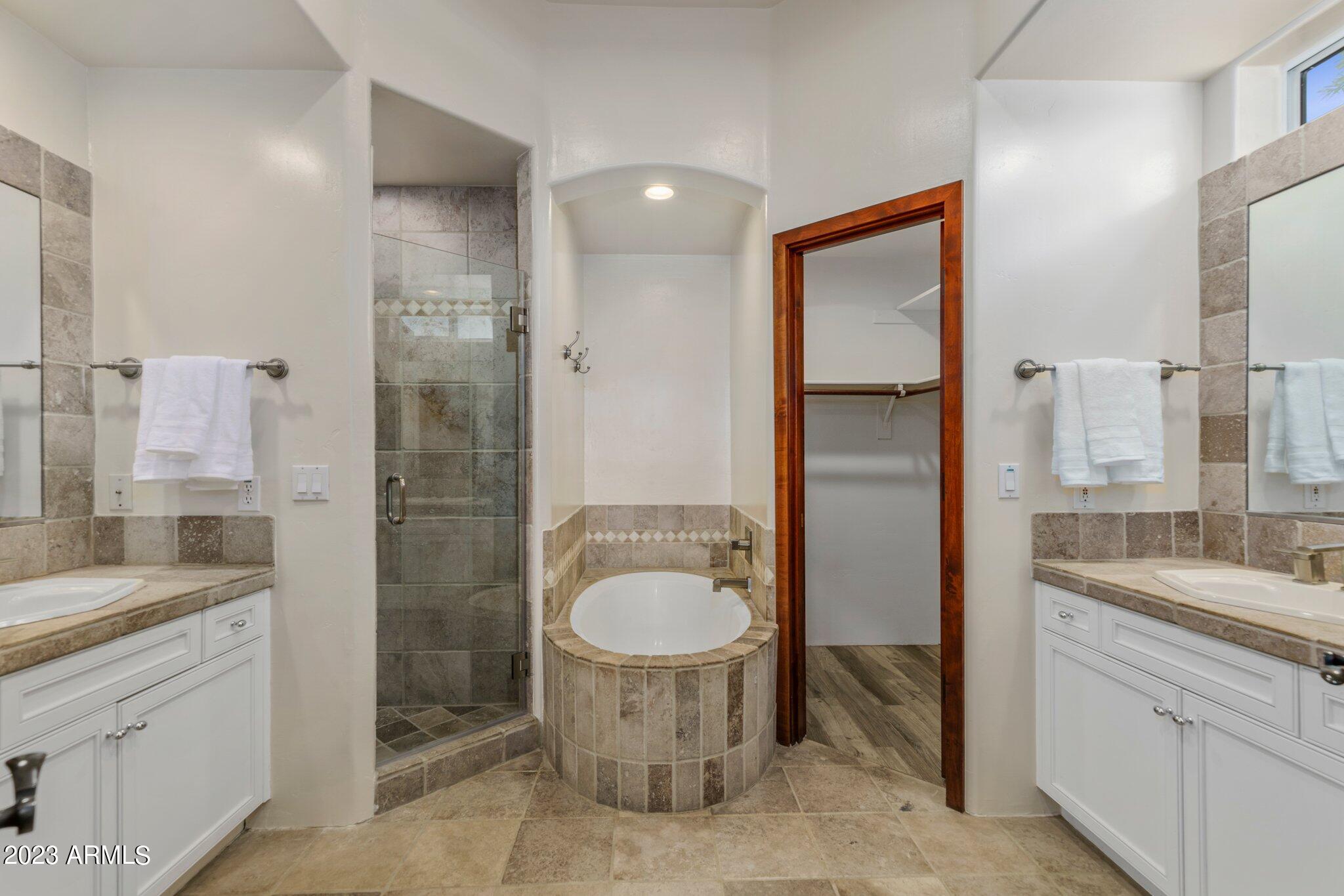 4539 E BERYL Lane