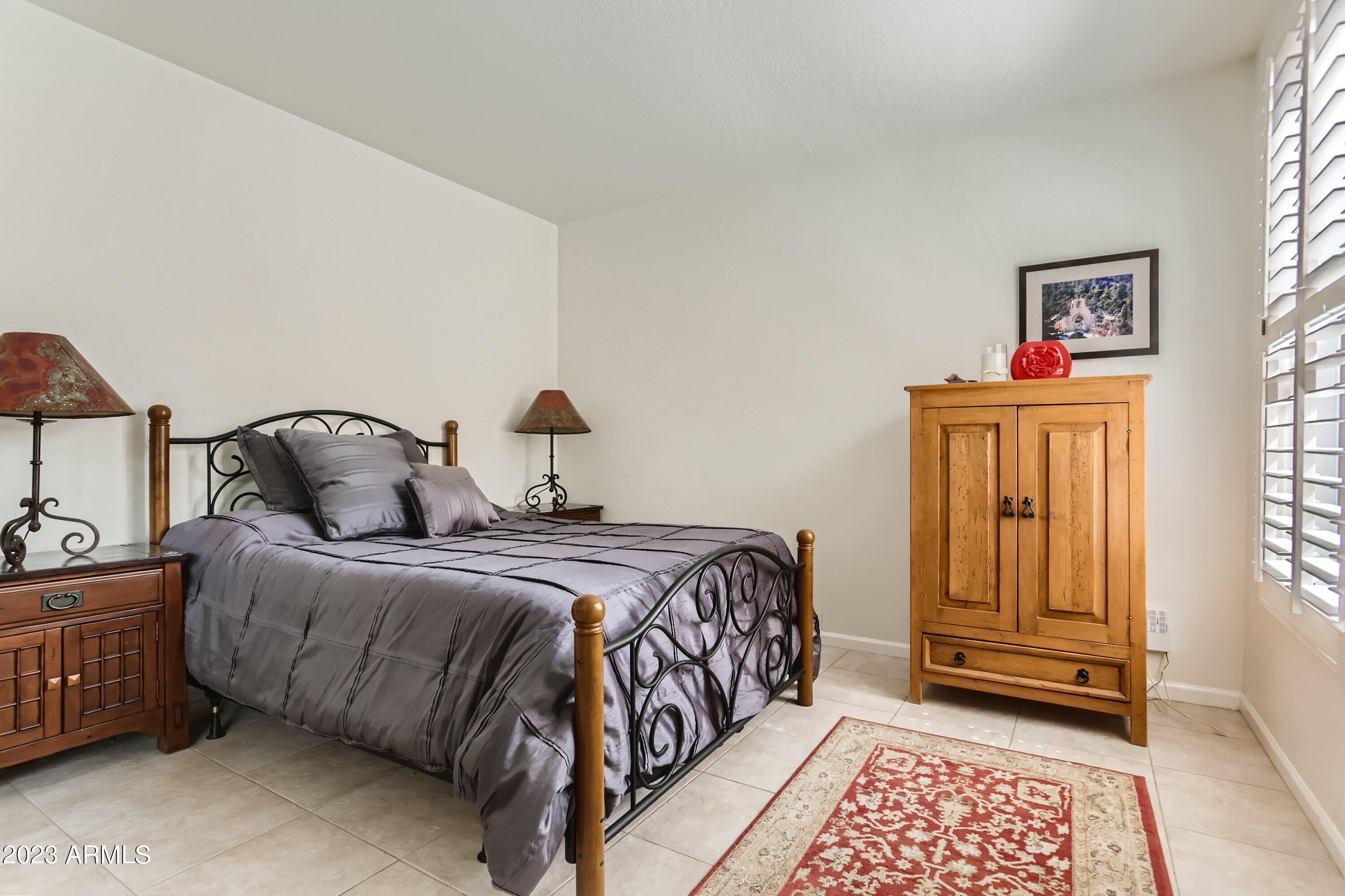 10058 E CINNABAR Avenue