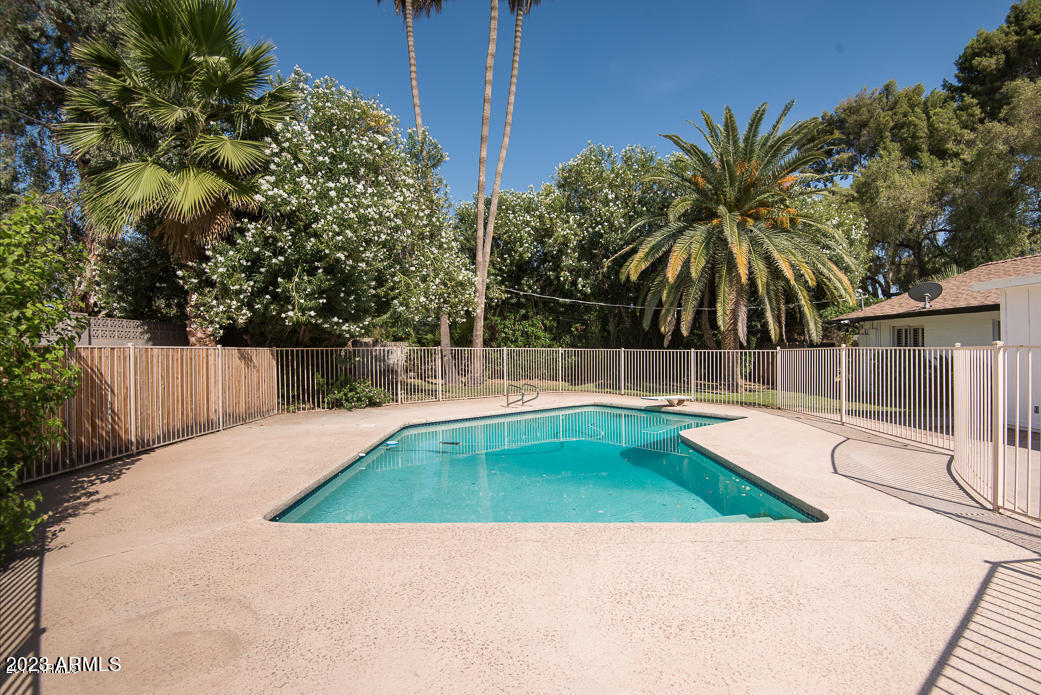 5502 E Calle Redonda --