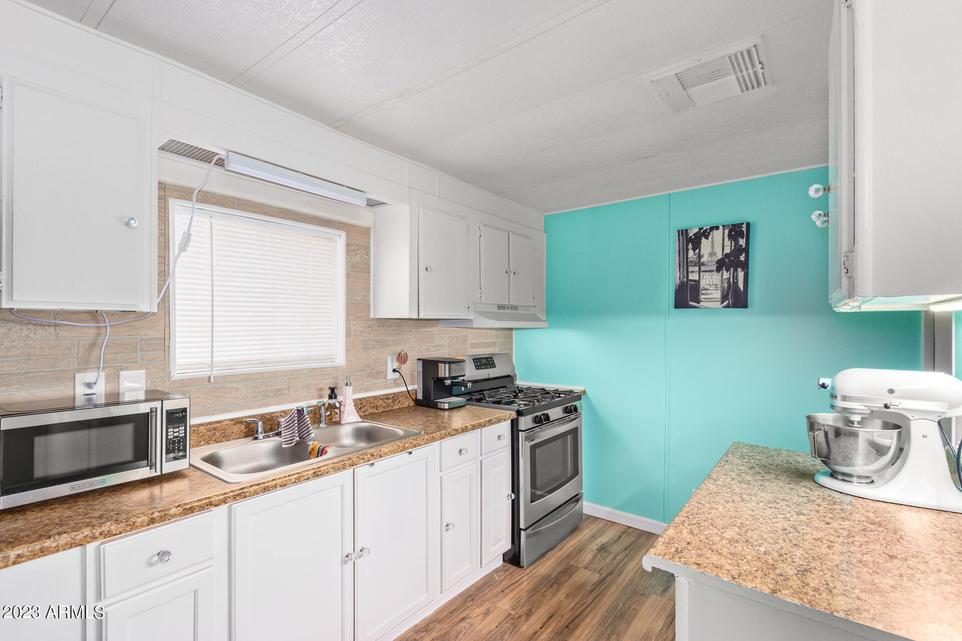 19401 N 7TH Street, 175