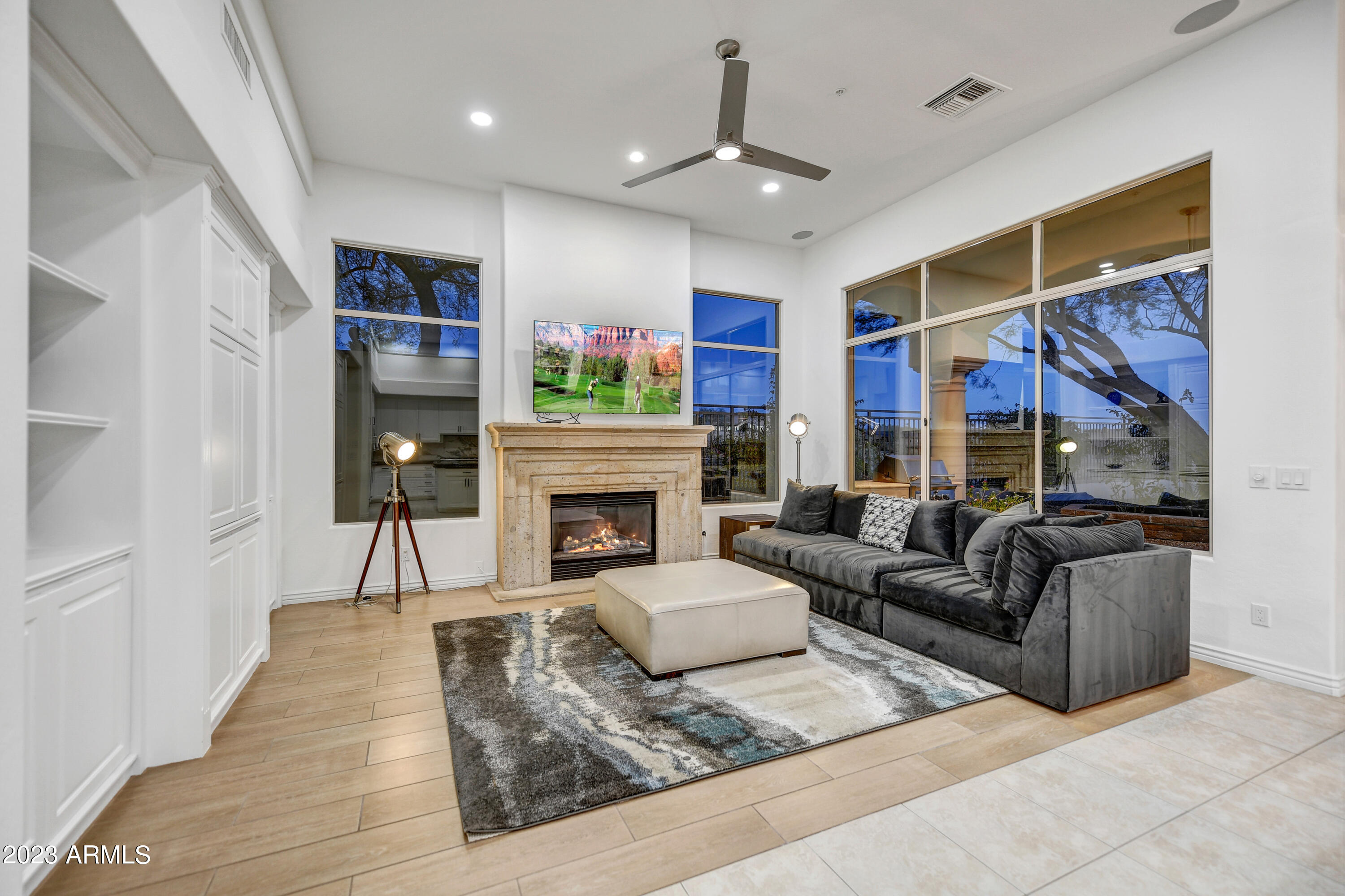 10915 E KAREN Drive