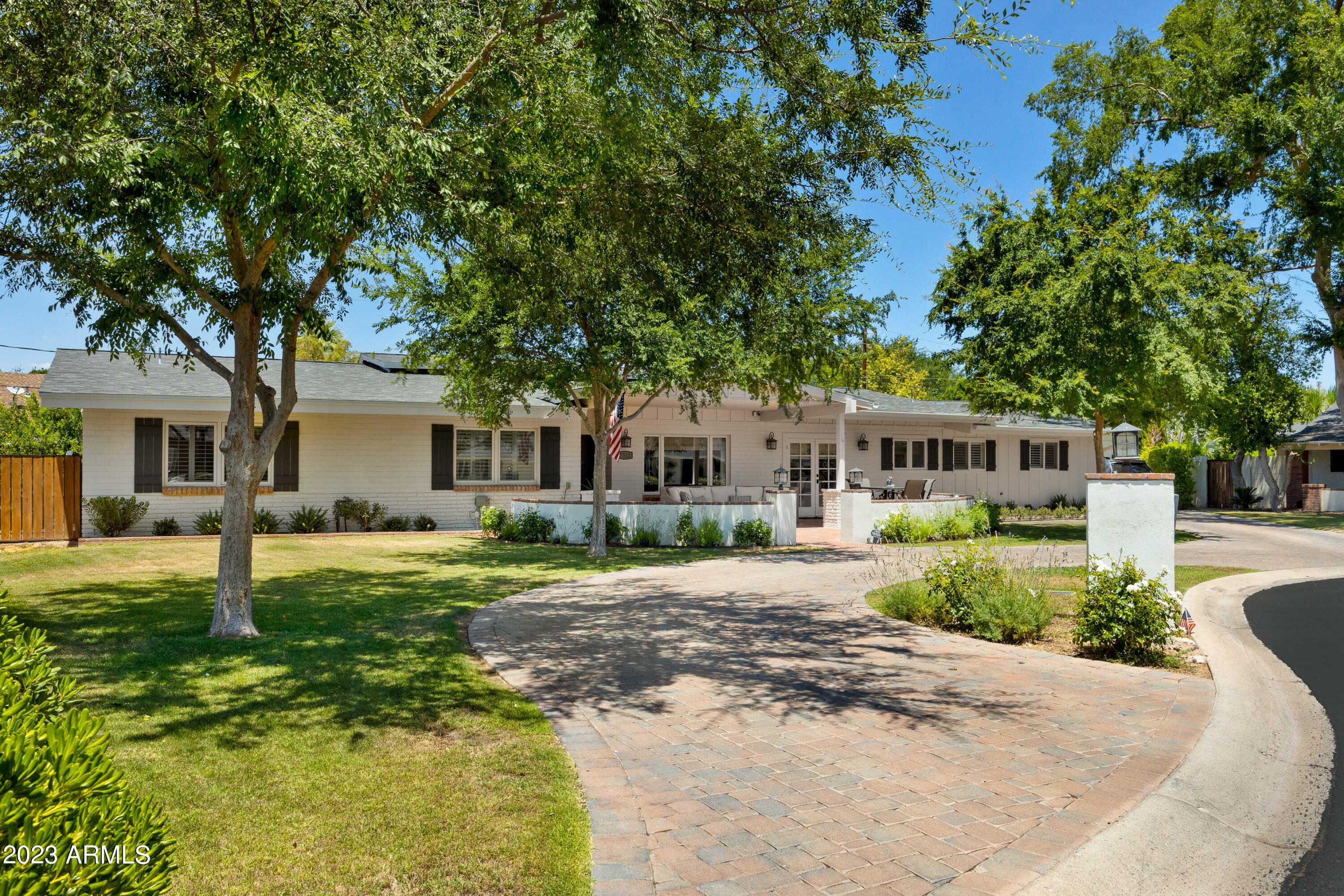 7322 N 4TH Drive