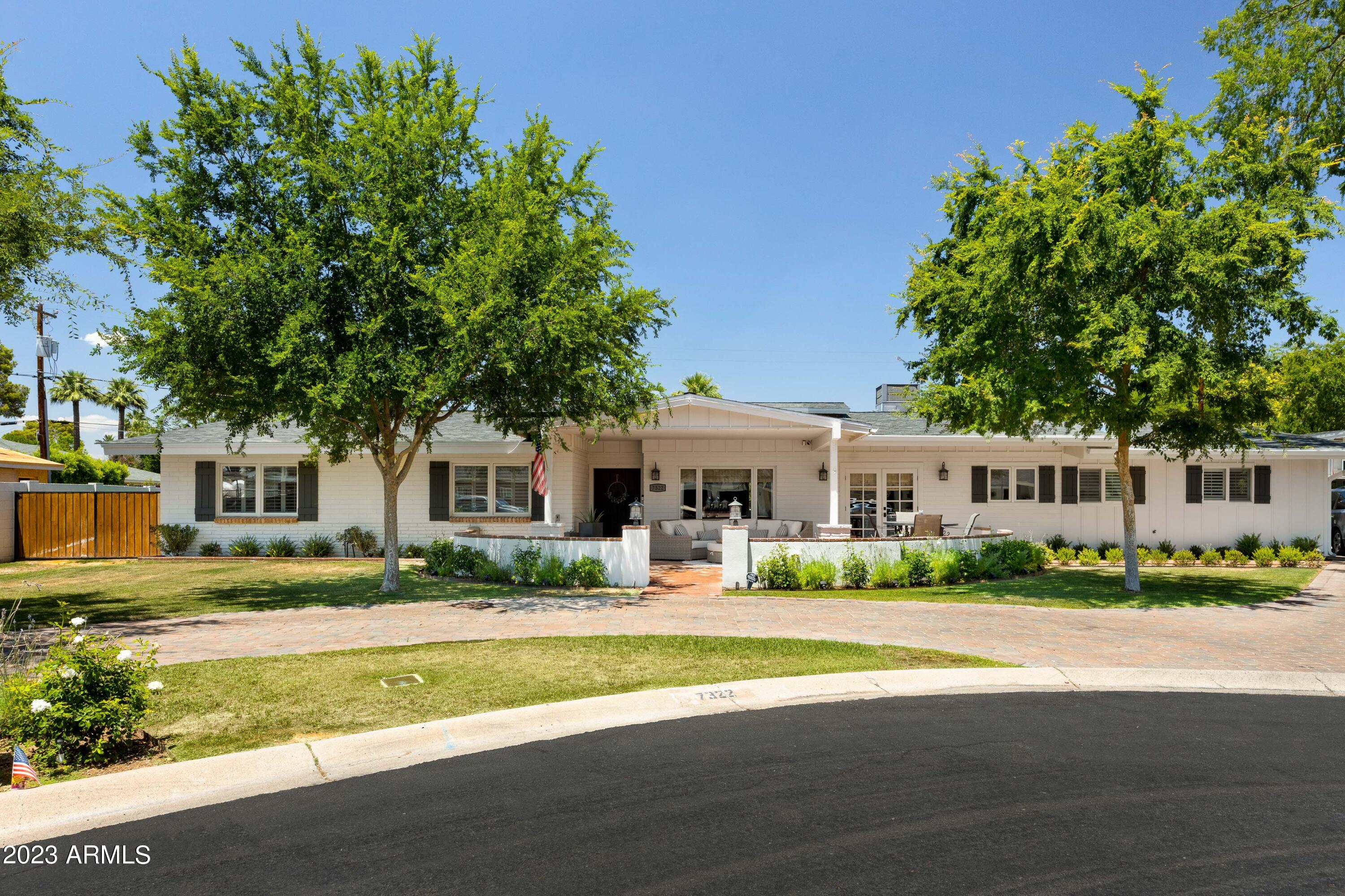 7322 N 4TH Drive