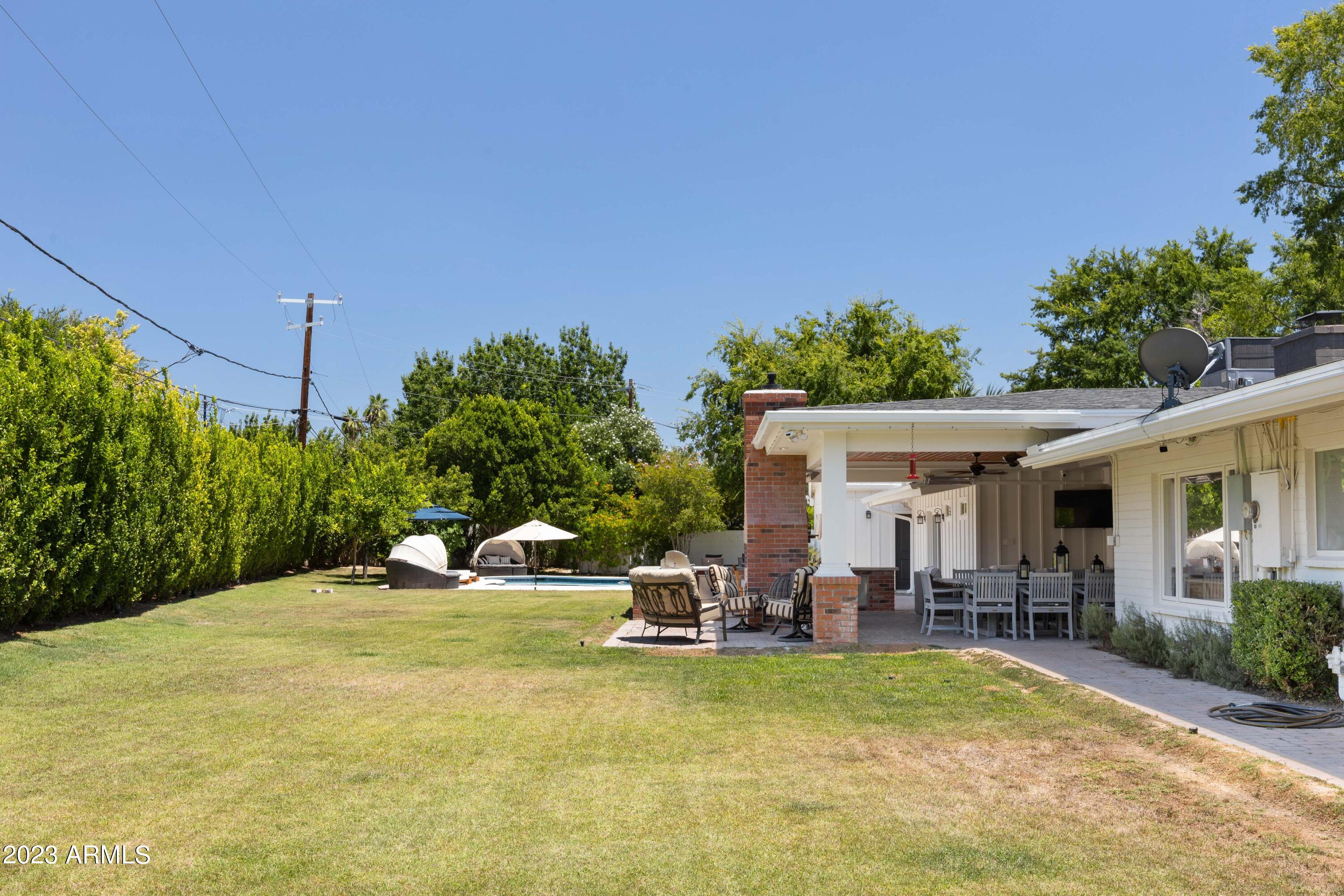 7322 N 4TH Drive