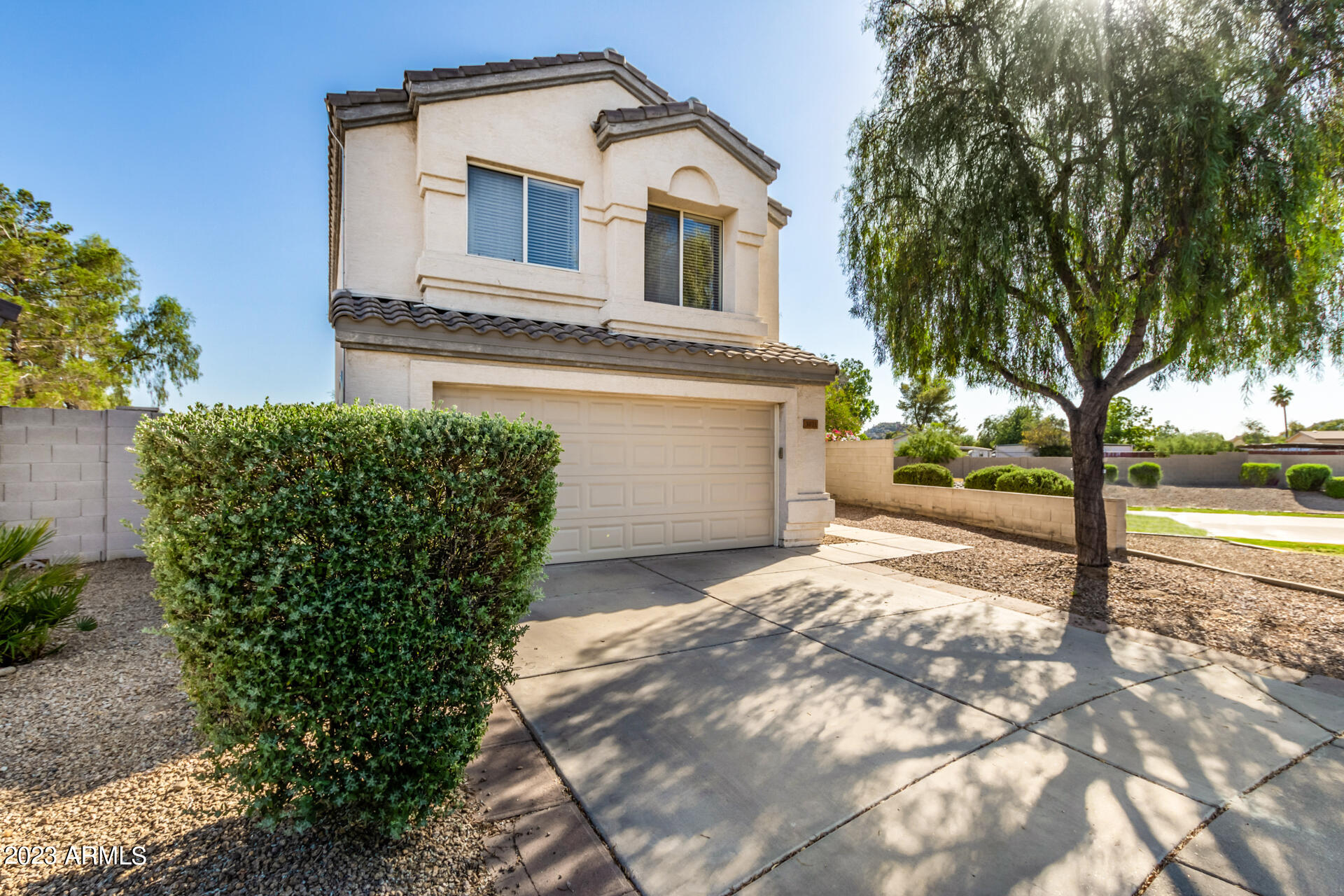3021 E WAHALLA Lane