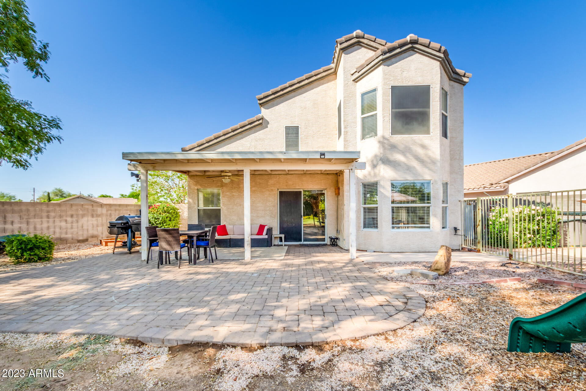 3021 E WAHALLA Lane