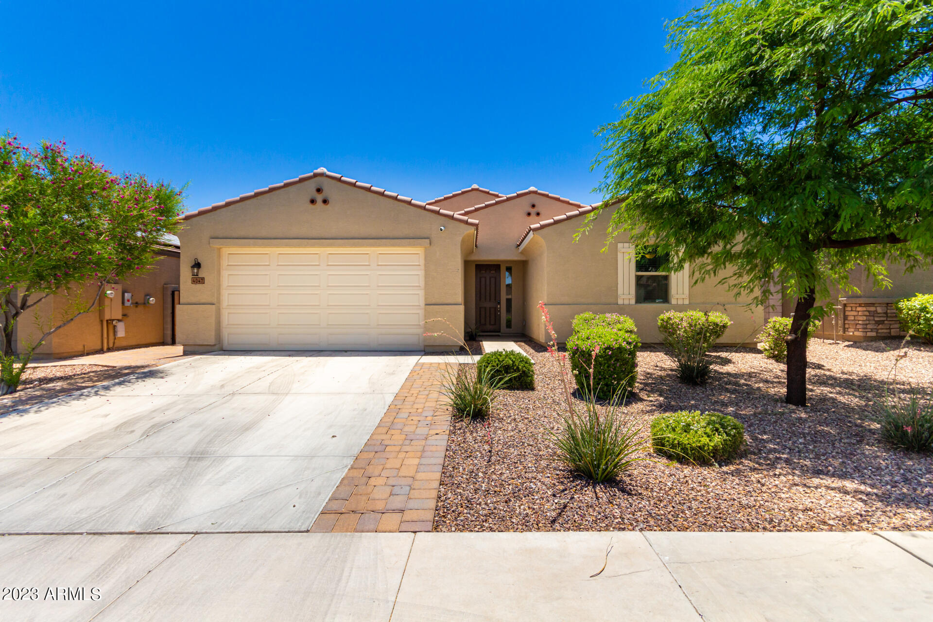 4047 W DAYFLOWER Drive