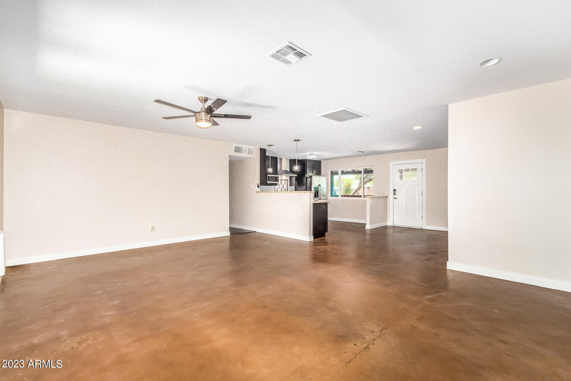 2420 N 73RD Place