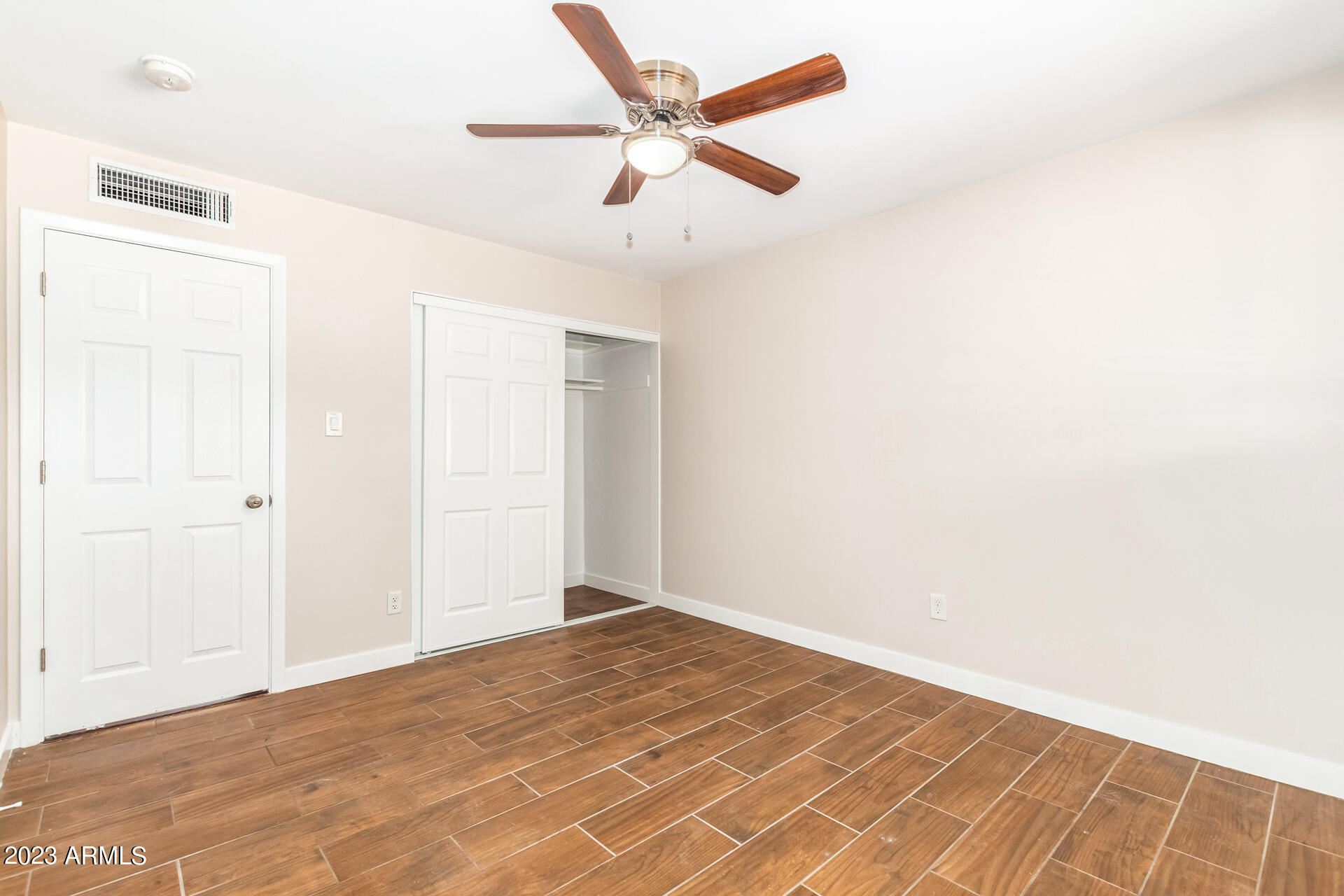 2420 N 73RD Place
