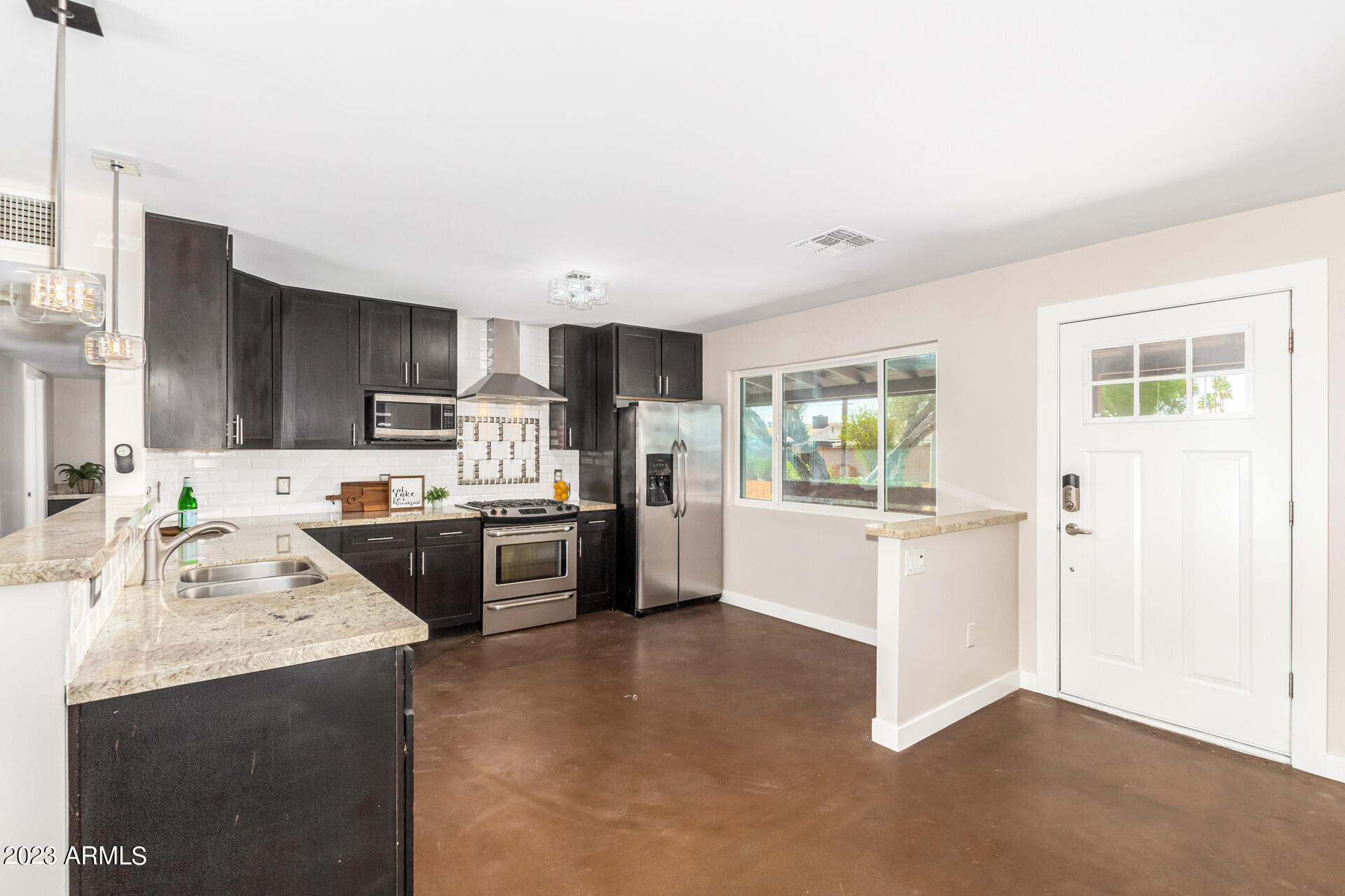 2420 N 73RD Place