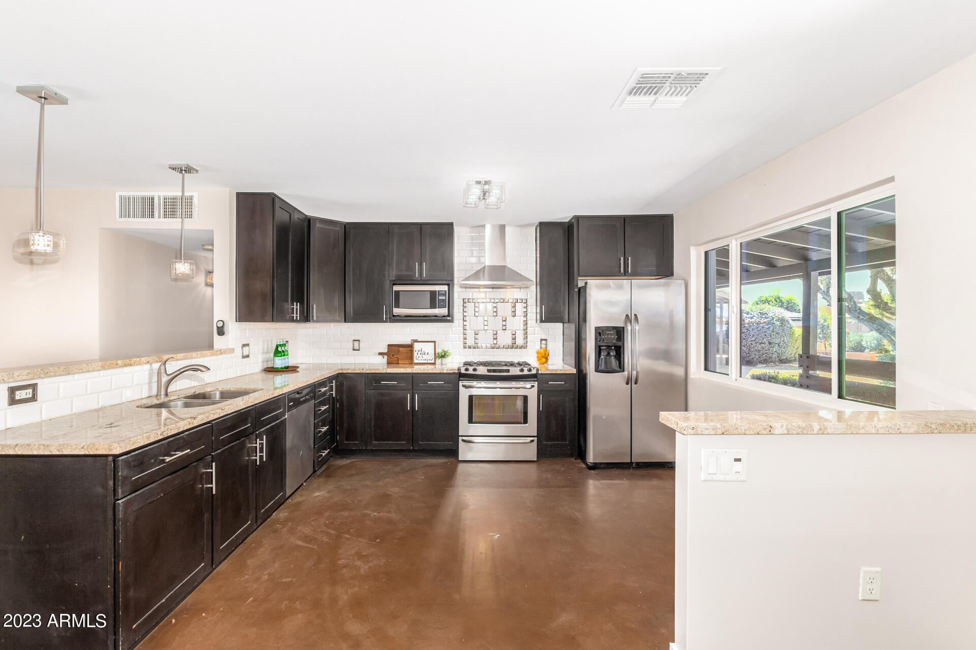 2420 N 73RD Place