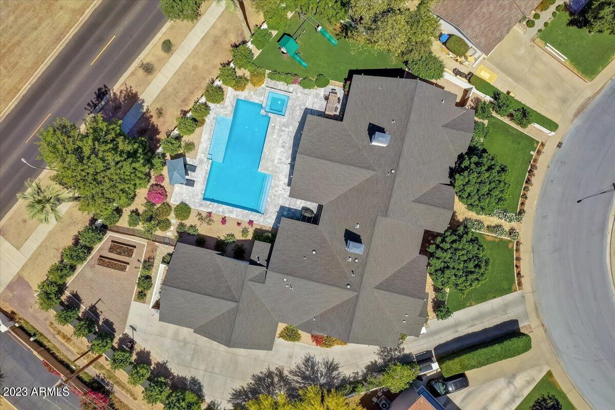 4809 E FLOWER Street