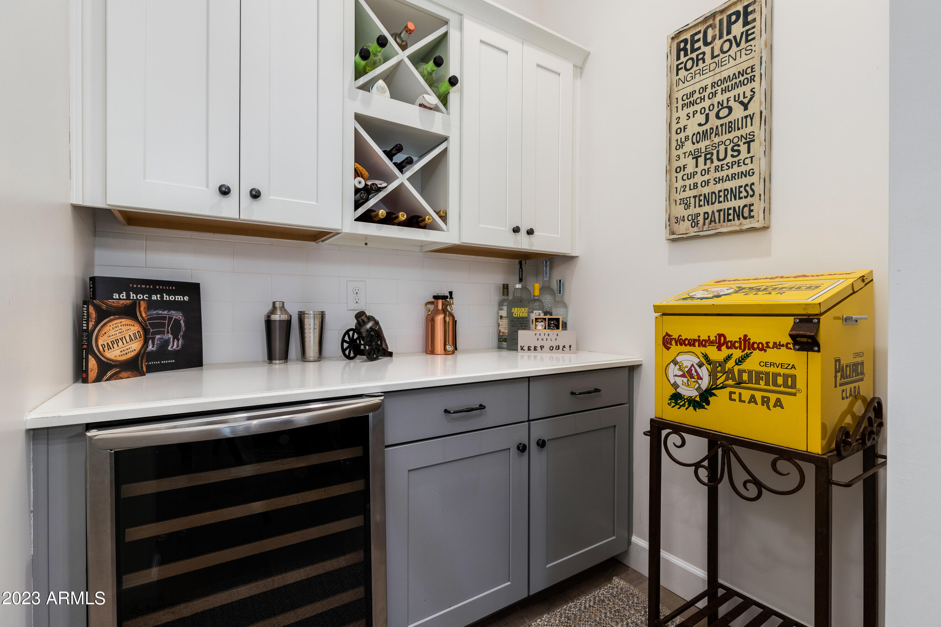 6647 E CALLE REDONDO --