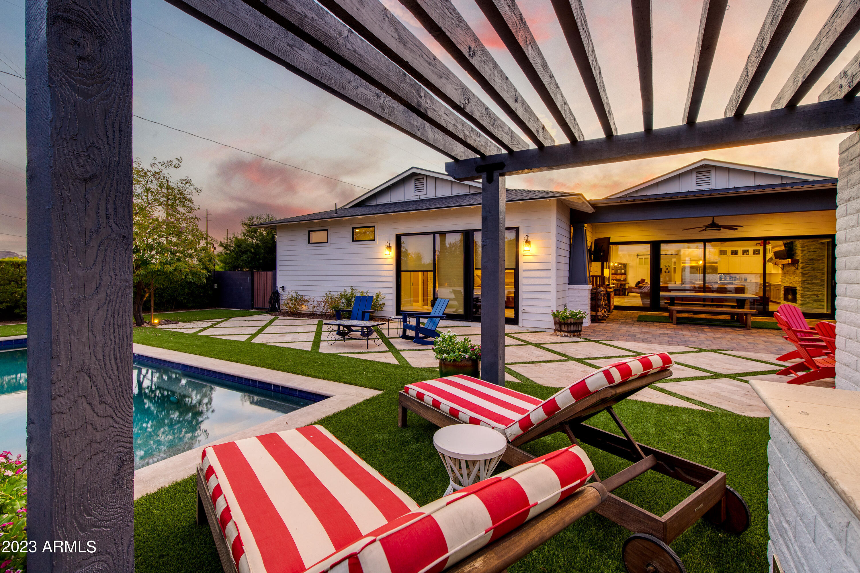 6647 E CALLE REDONDO --