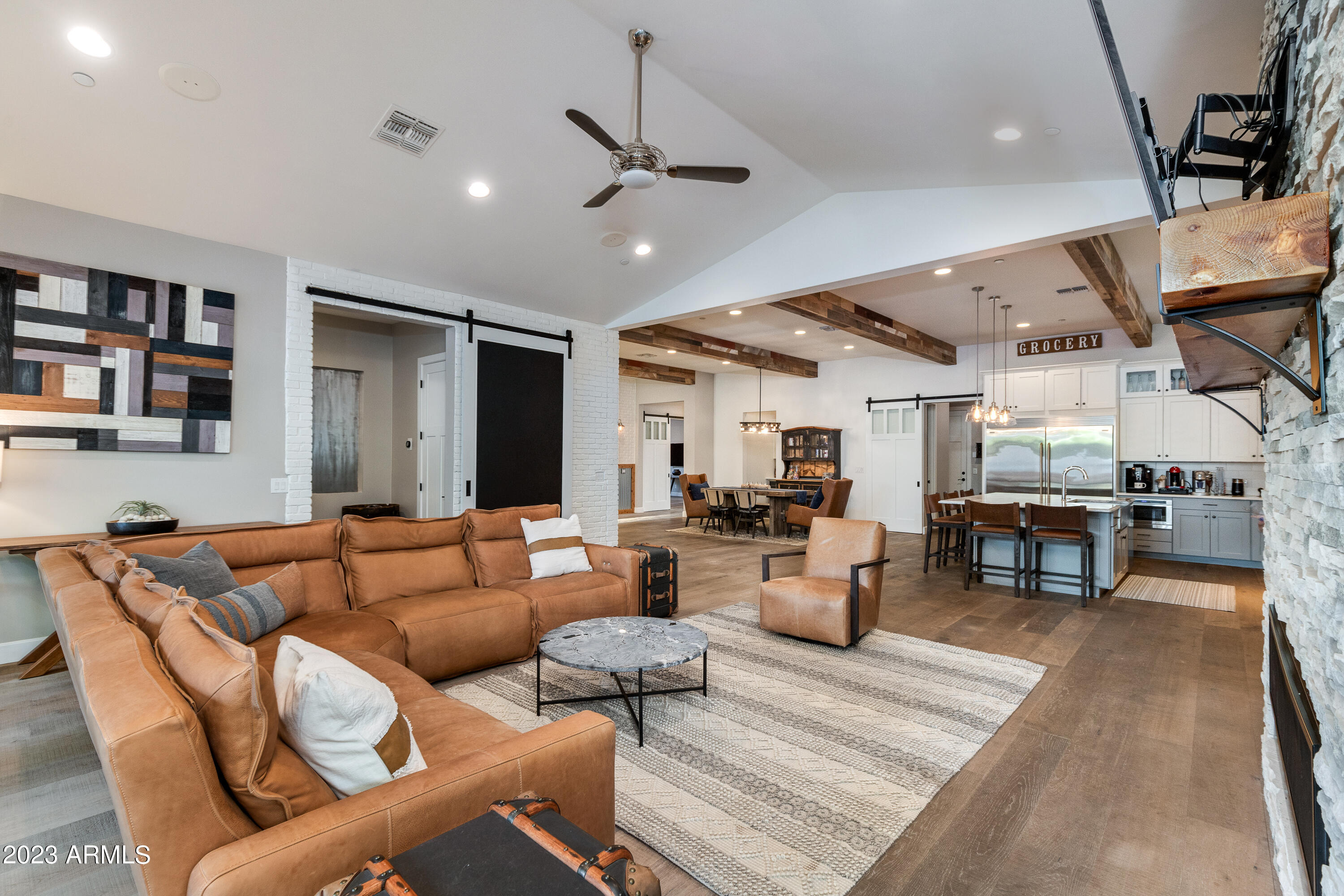 6647 E CALLE REDONDO --
