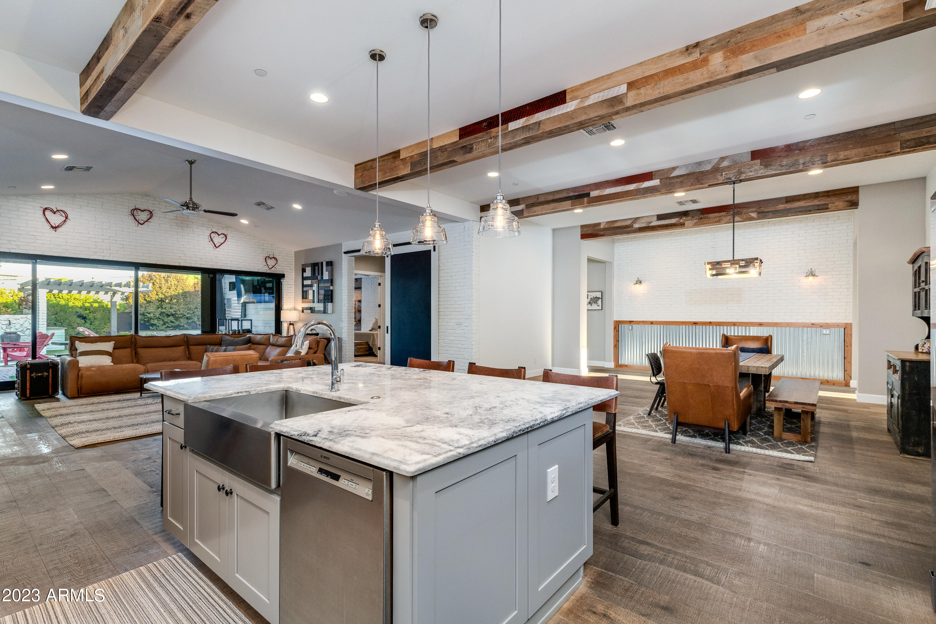 6647 E CALLE REDONDO --
