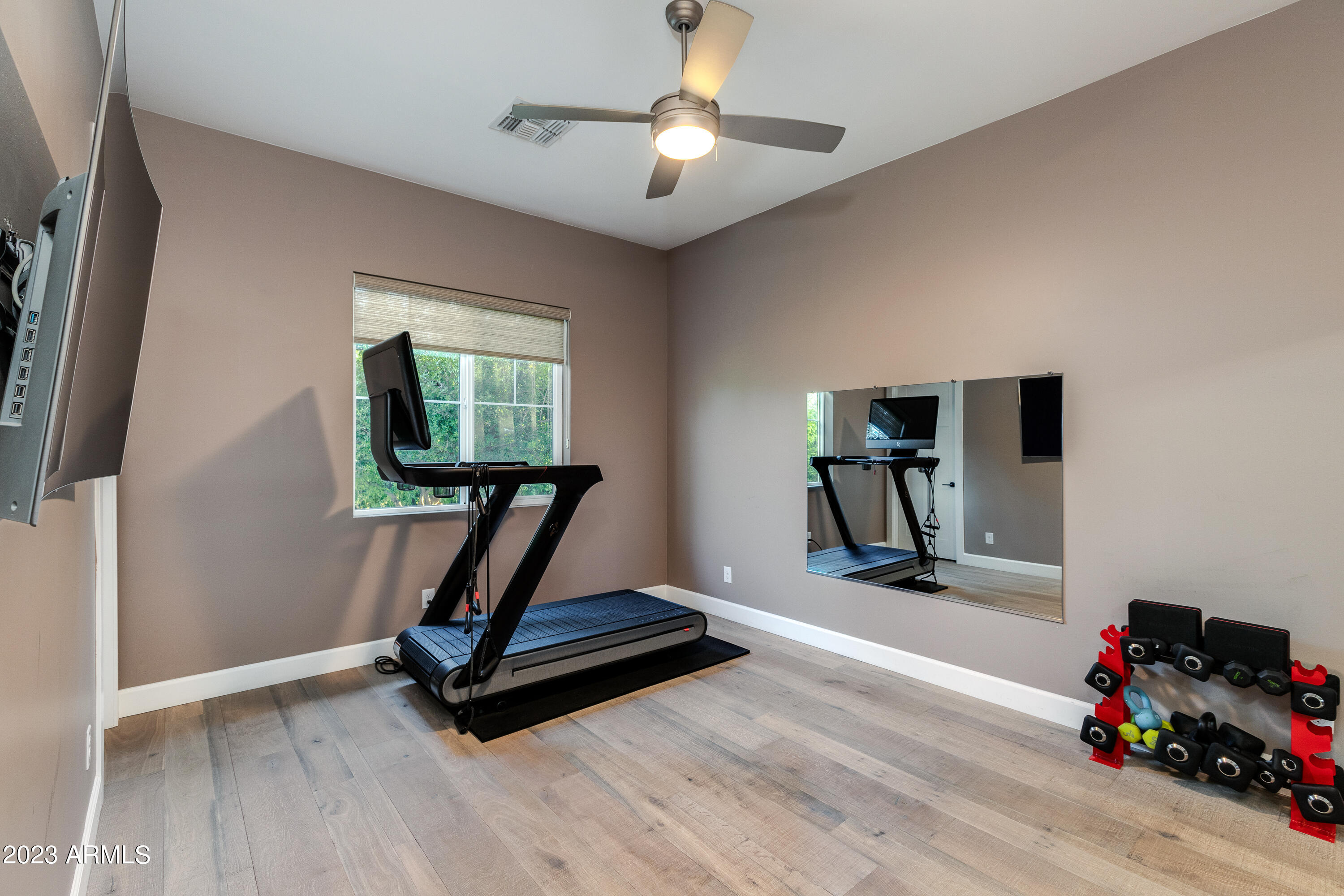 6647 E CALLE REDONDO --