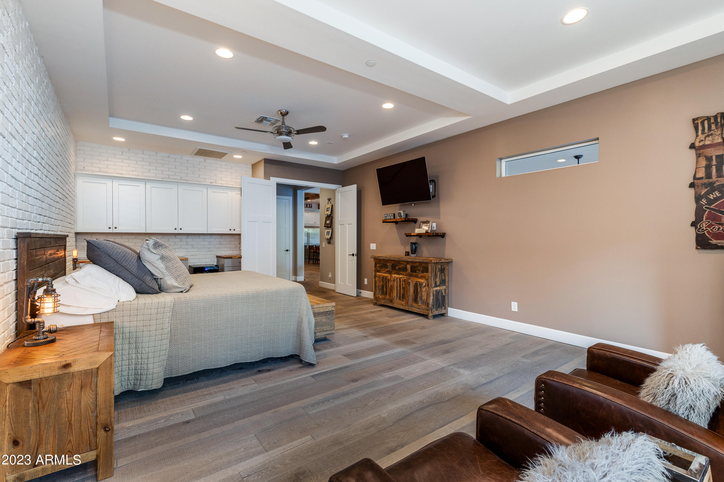 6647 E CALLE REDONDO --