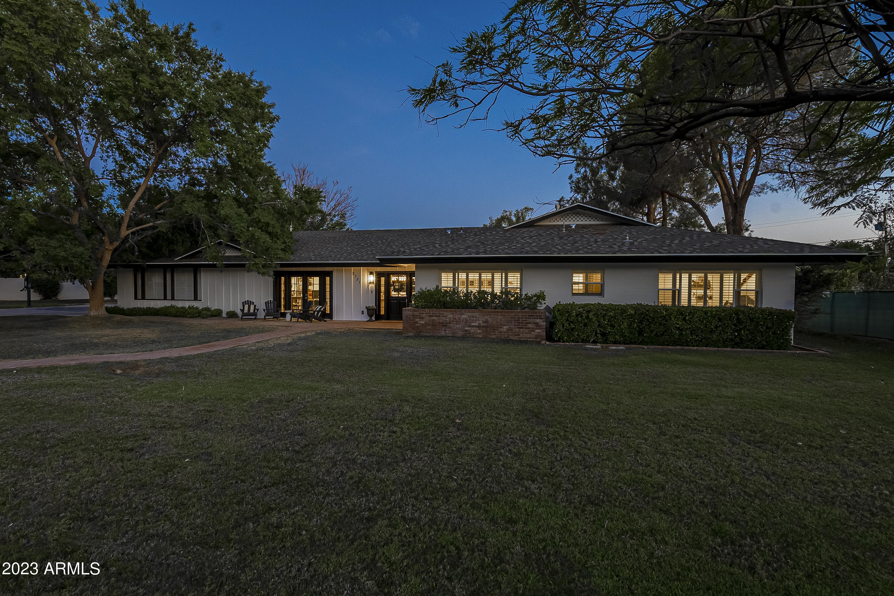 3737 E MEDLOCK Drive
